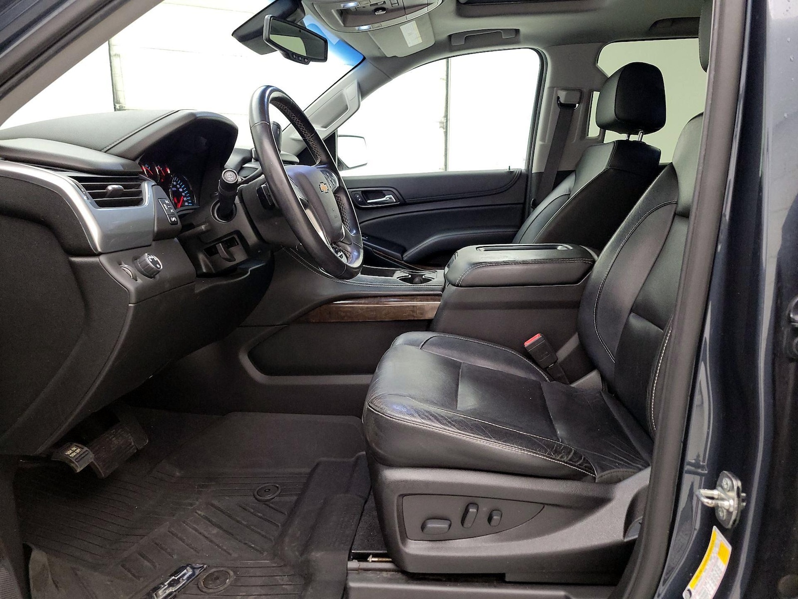 2019 Chevrolet Tahoe LT - Photo 12