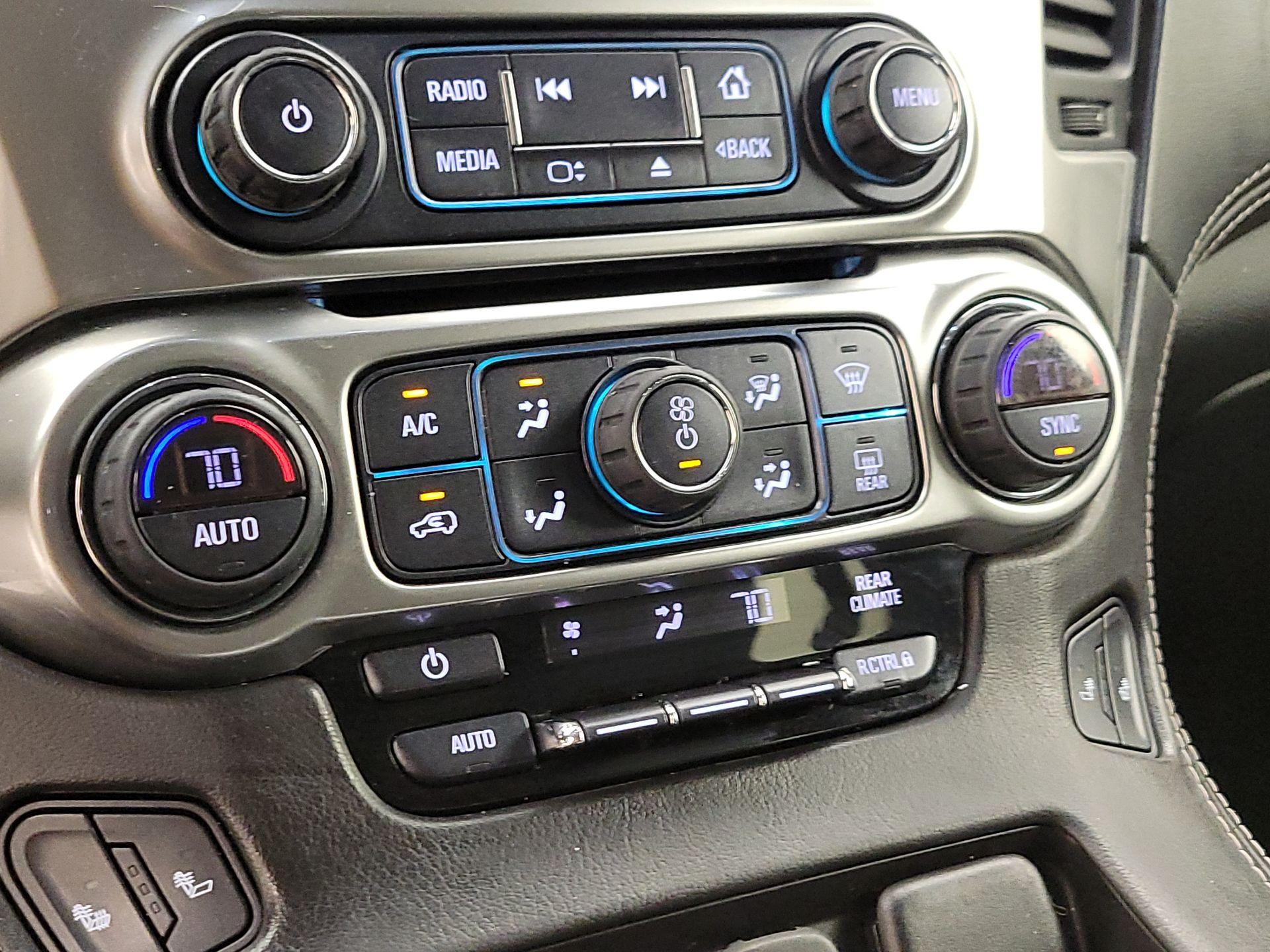 Thumbnail: 2019 Chevrolet Tahoe - 16