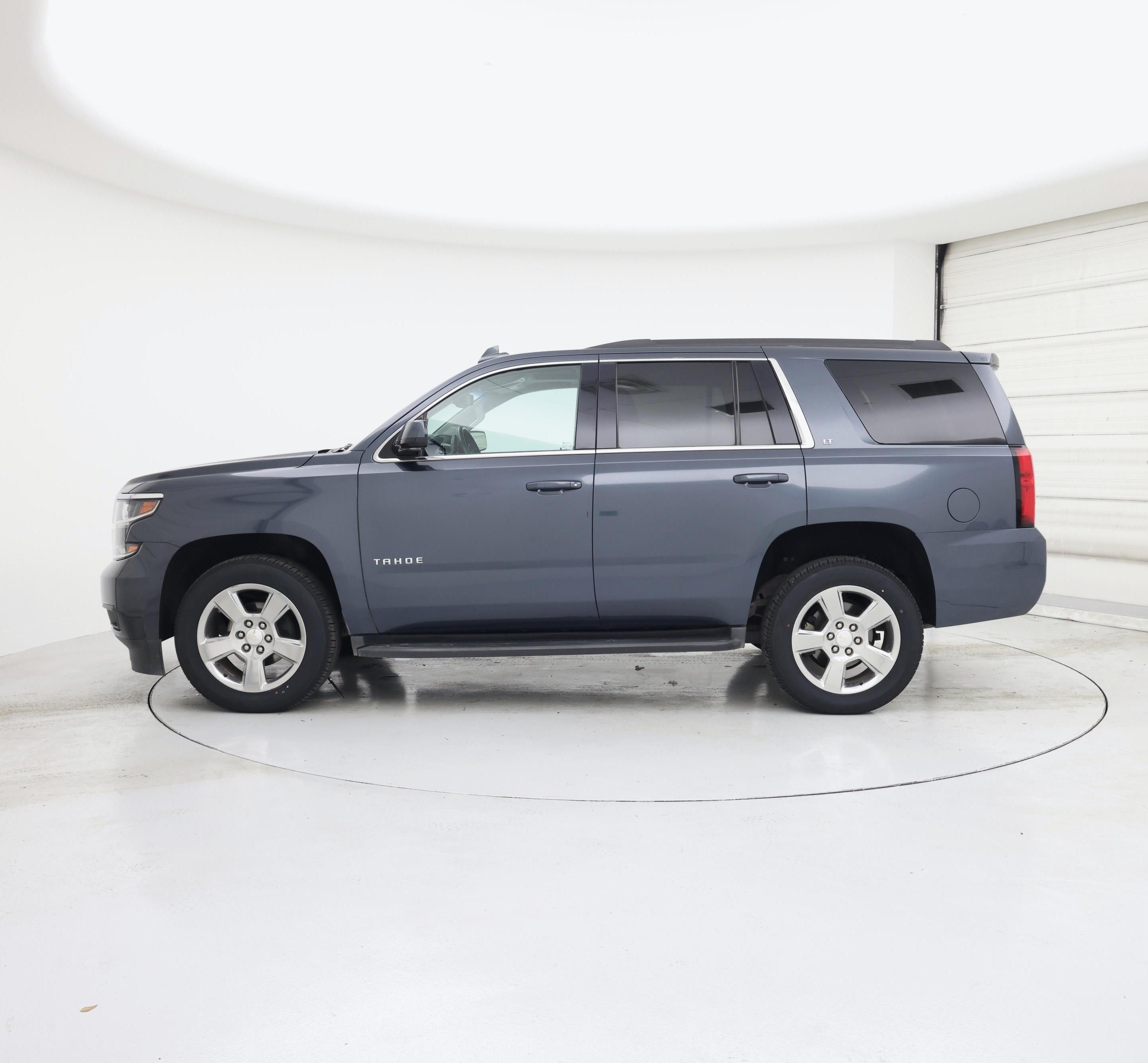 Thumbnail: 2019 Chevrolet Tahoe - 3