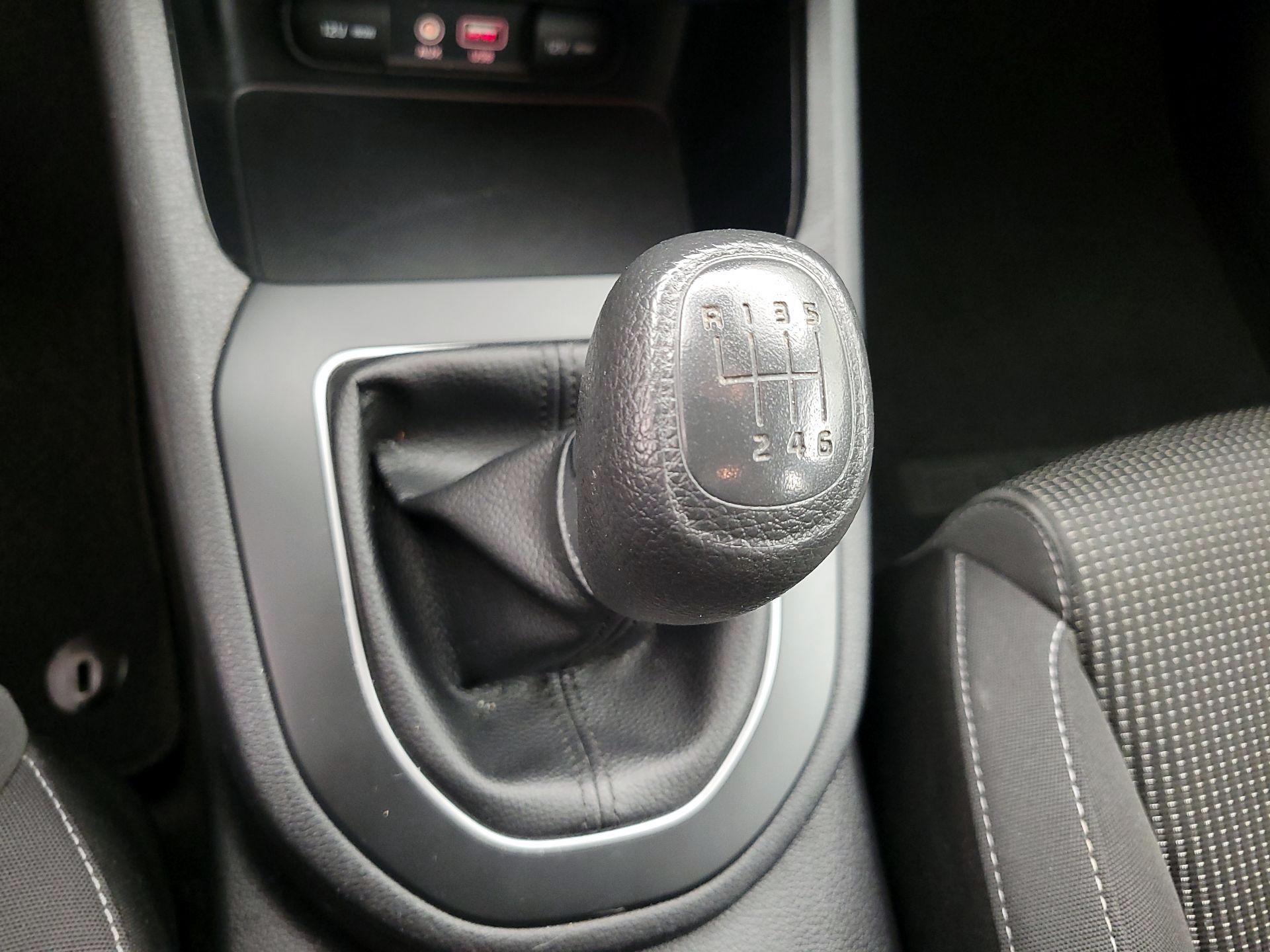 Thumbnail: 2019 Kia Forte - 15