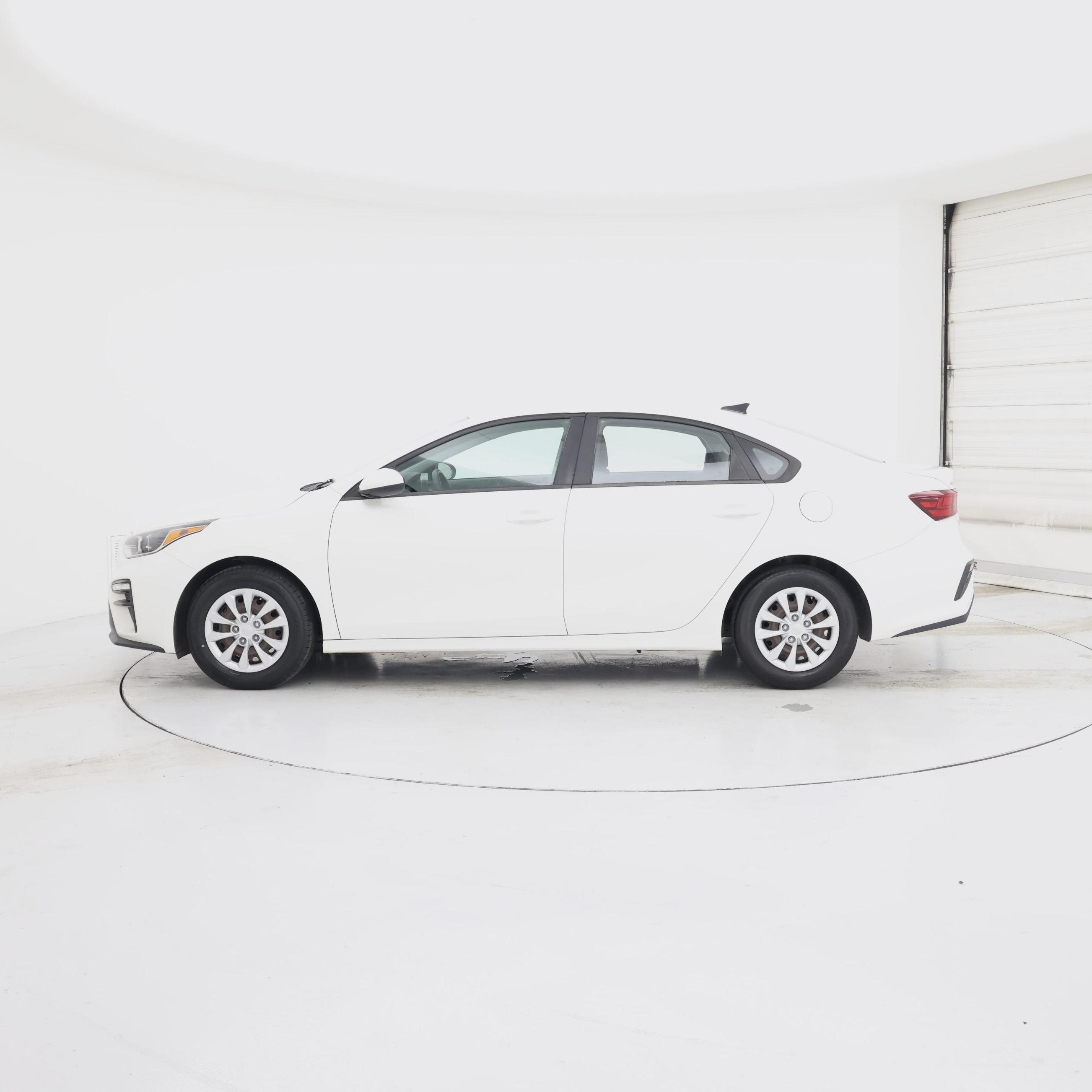 Thumbnail: 2019 Kia Forte - 3