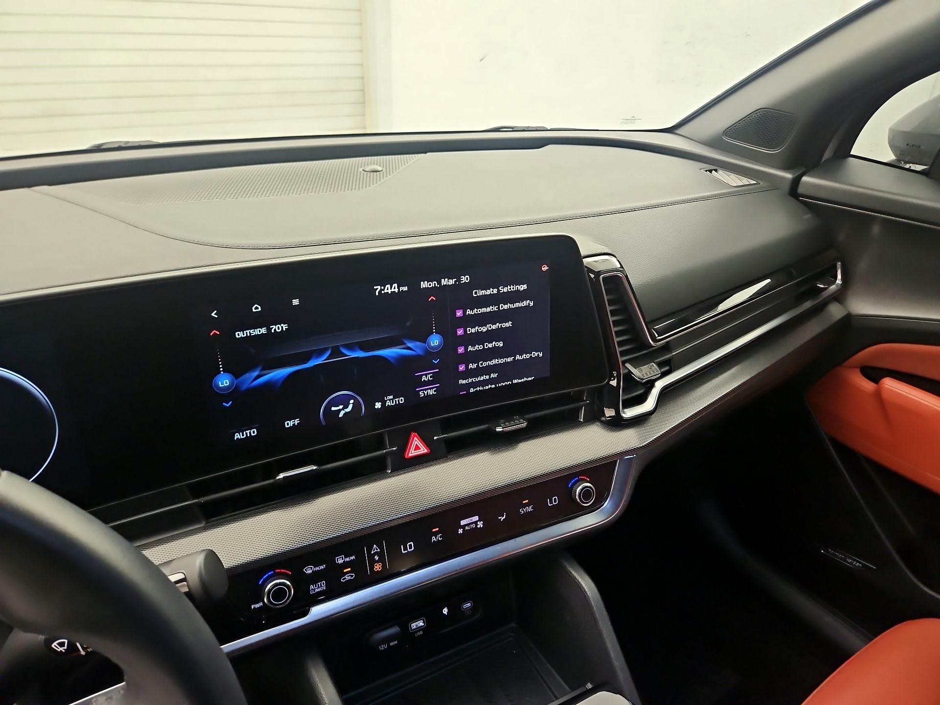 Thumbnail: 2025 Kia Sportage - 13