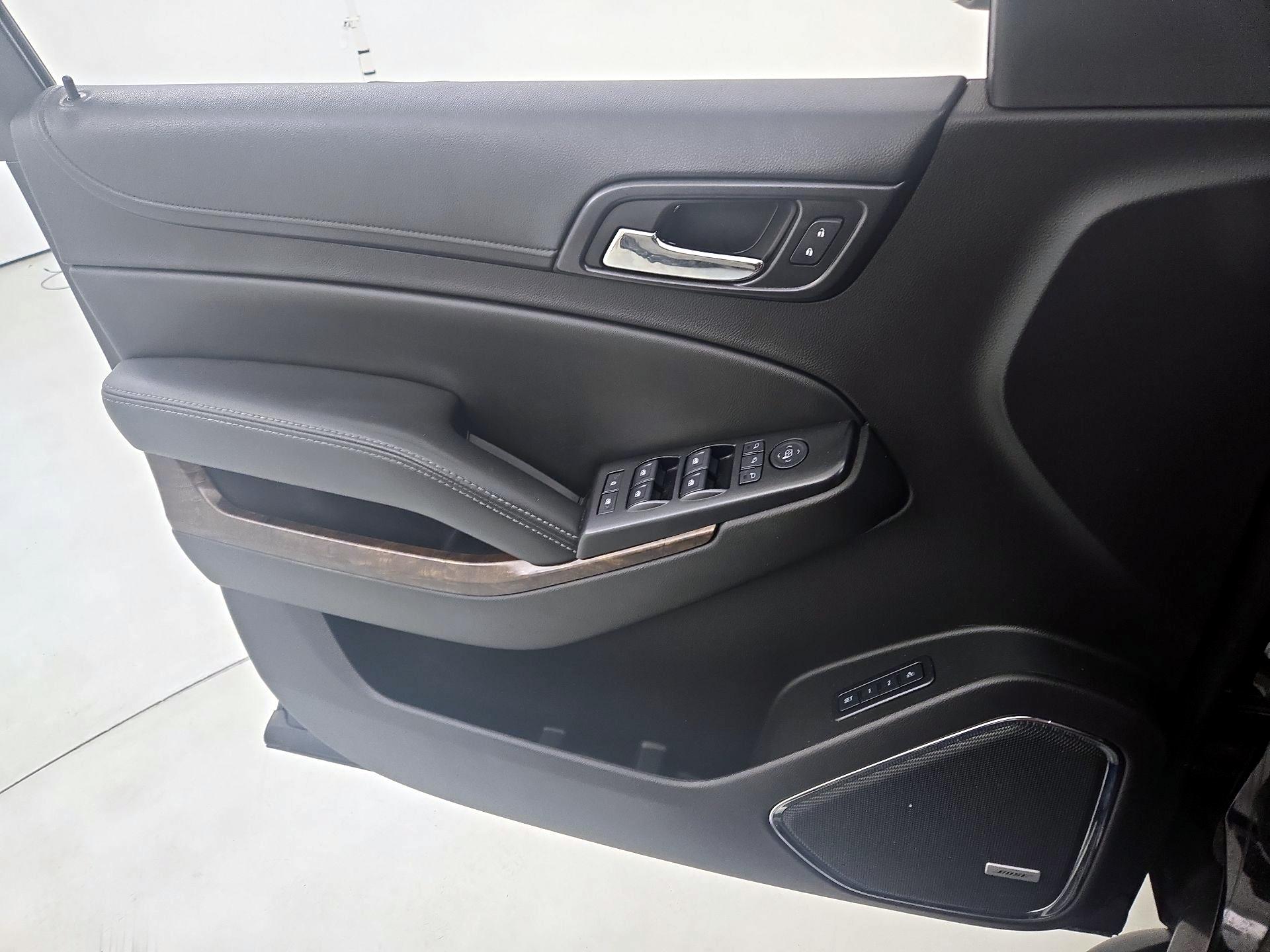 Thumbnail: 2017 Chevrolet Tahoe - 12