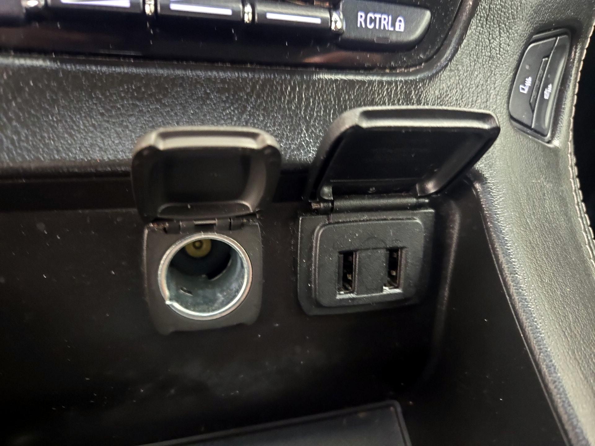 Thumbnail: 2017 Chevrolet Tahoe - 18