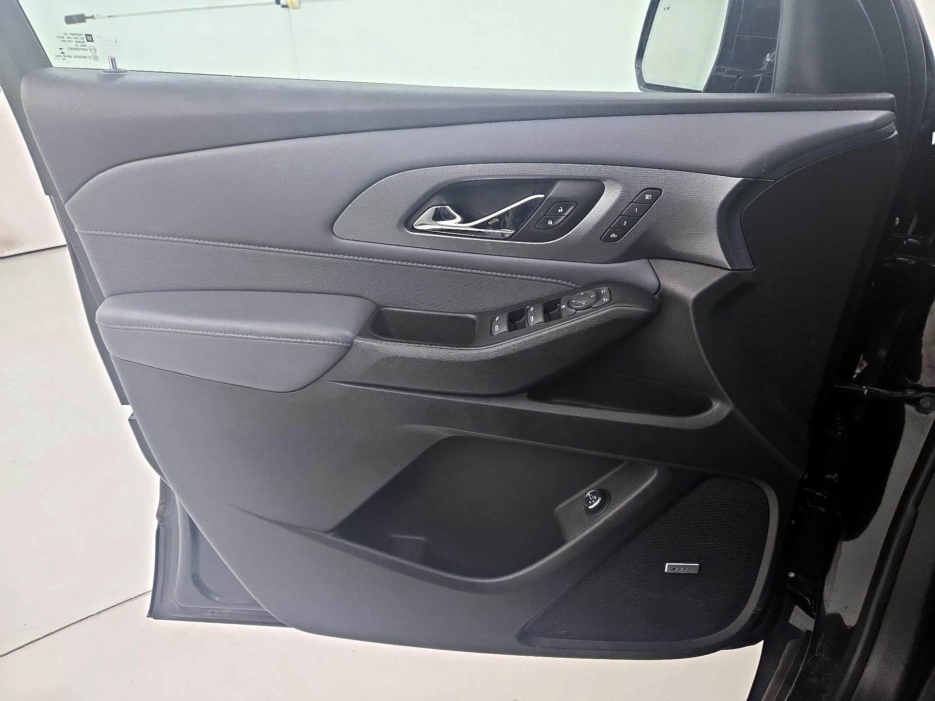 Thumbnail: 2019 Chevrolet Traverse - 12