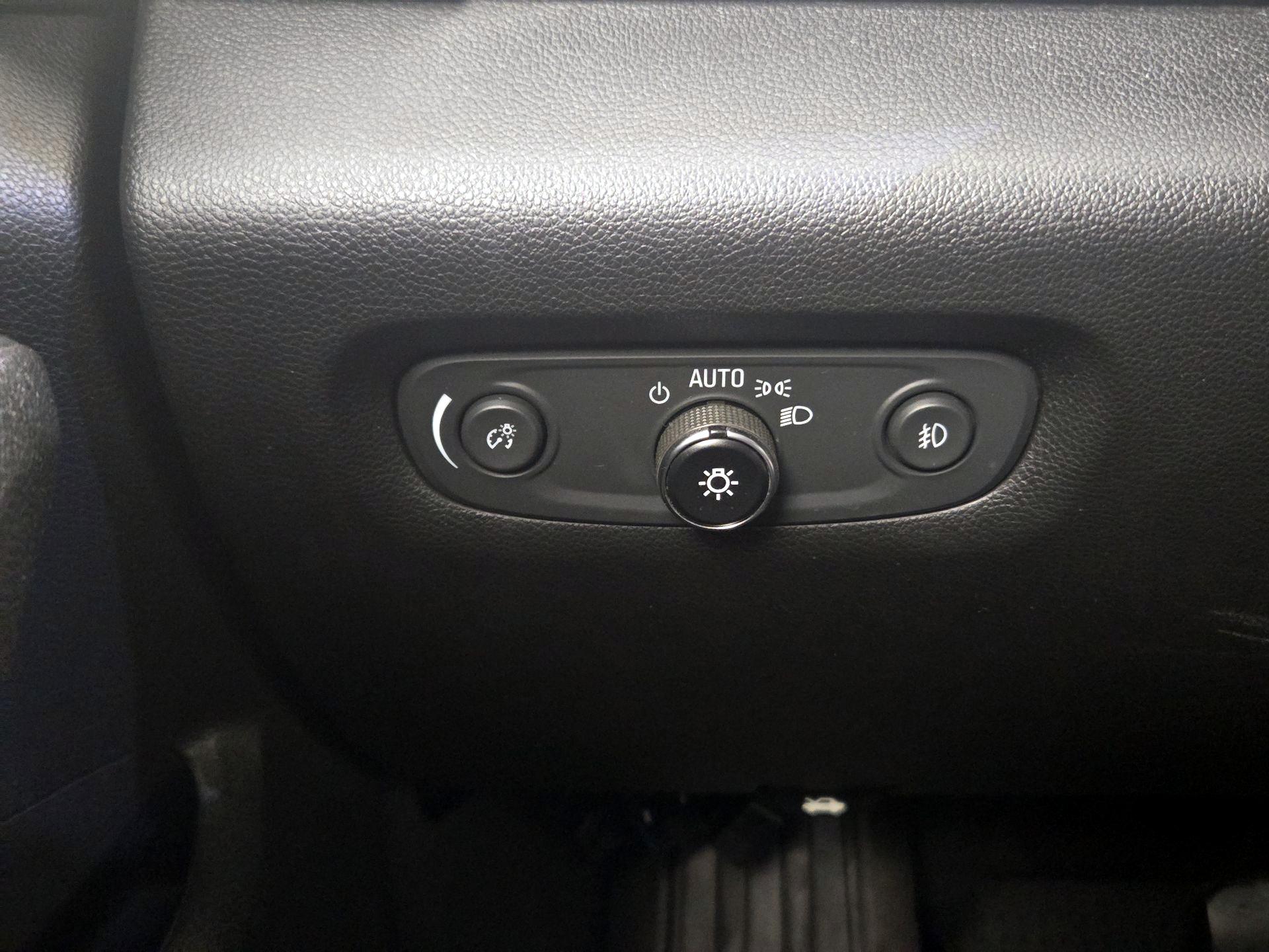 Thumbnail: 2019 Chevrolet Traverse - 13