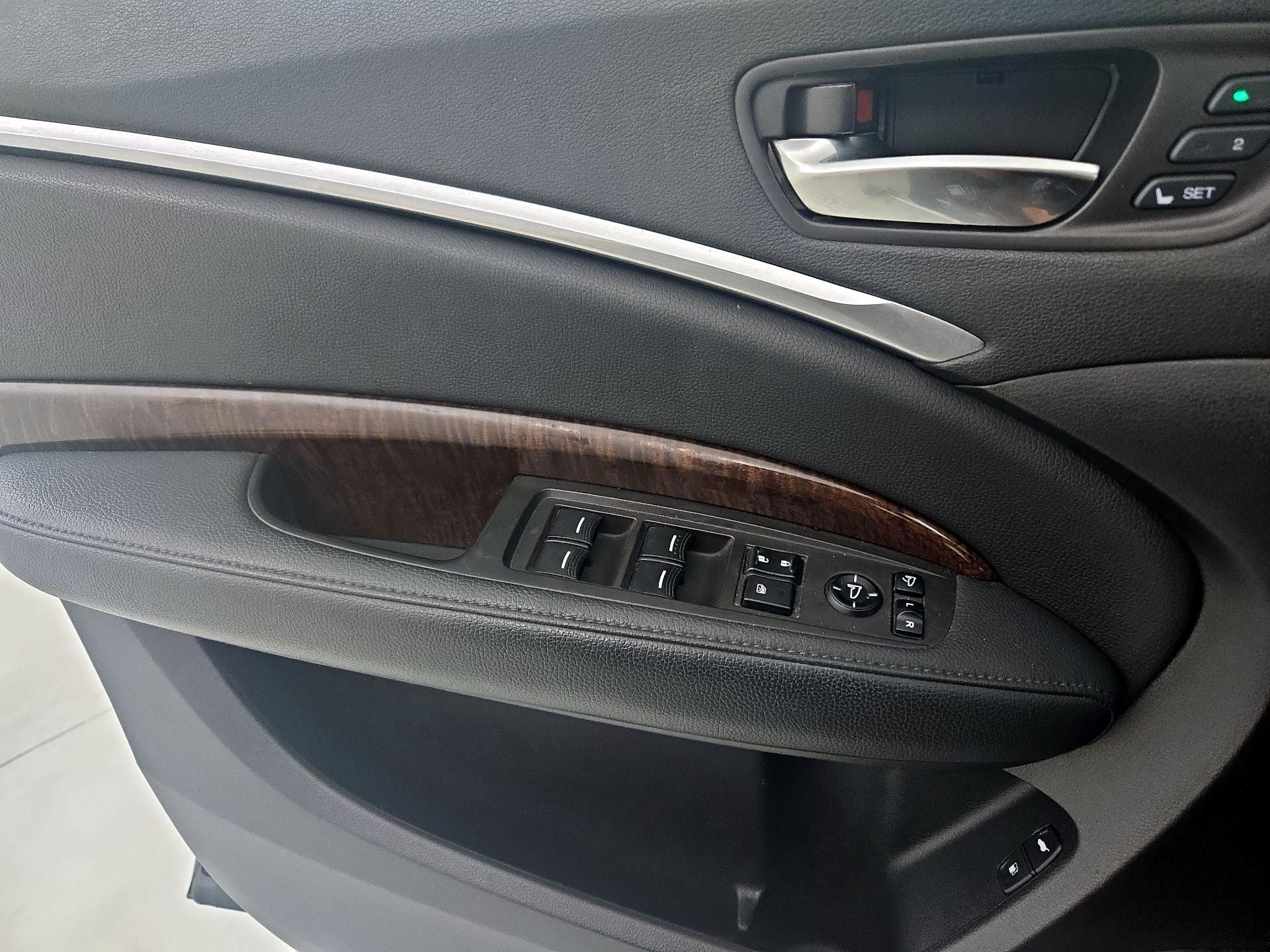 Thumbnail: 2017 Acura MDX - 12