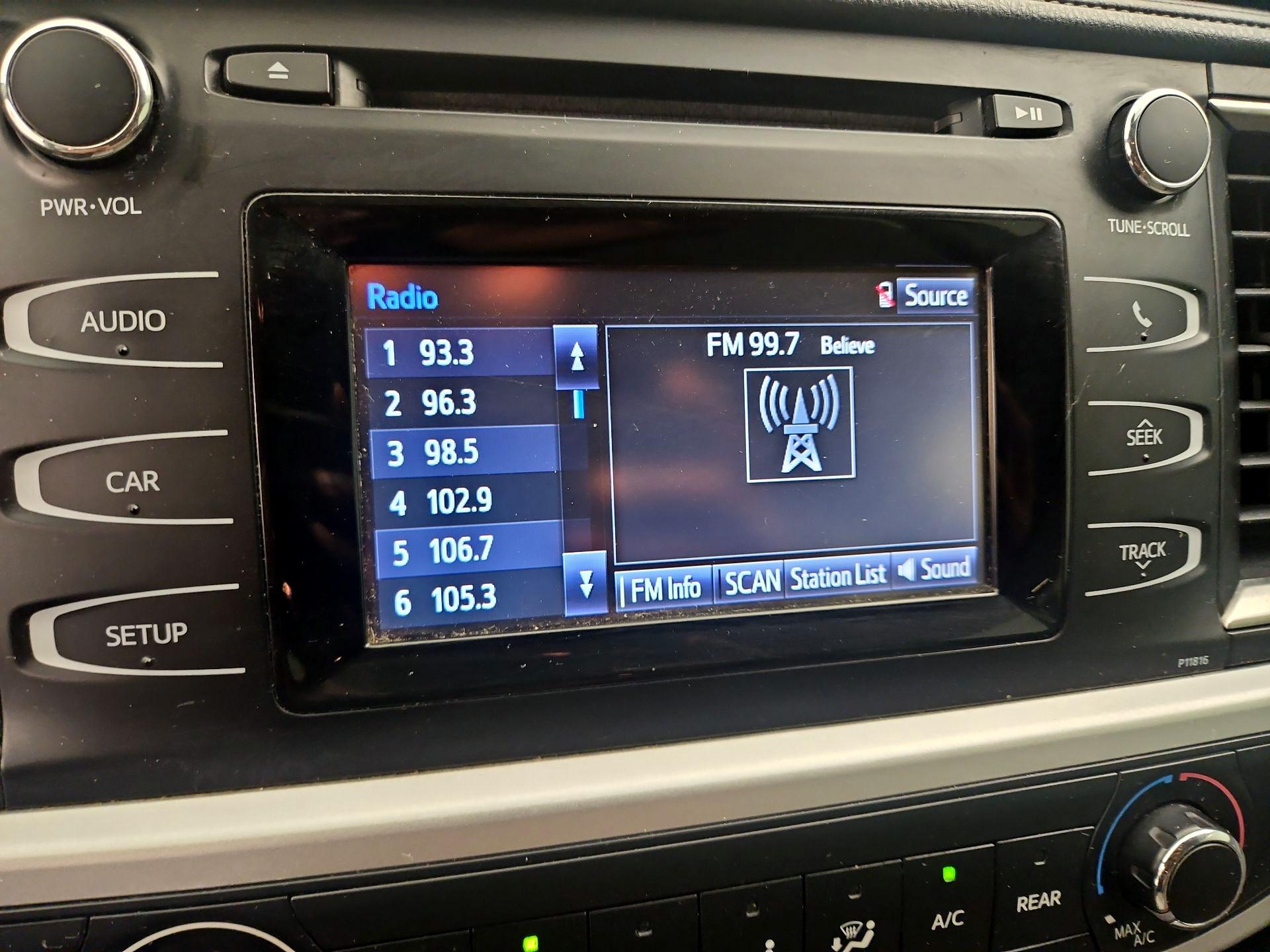 Thumbnail: 2019 Toyota Highlander - 15