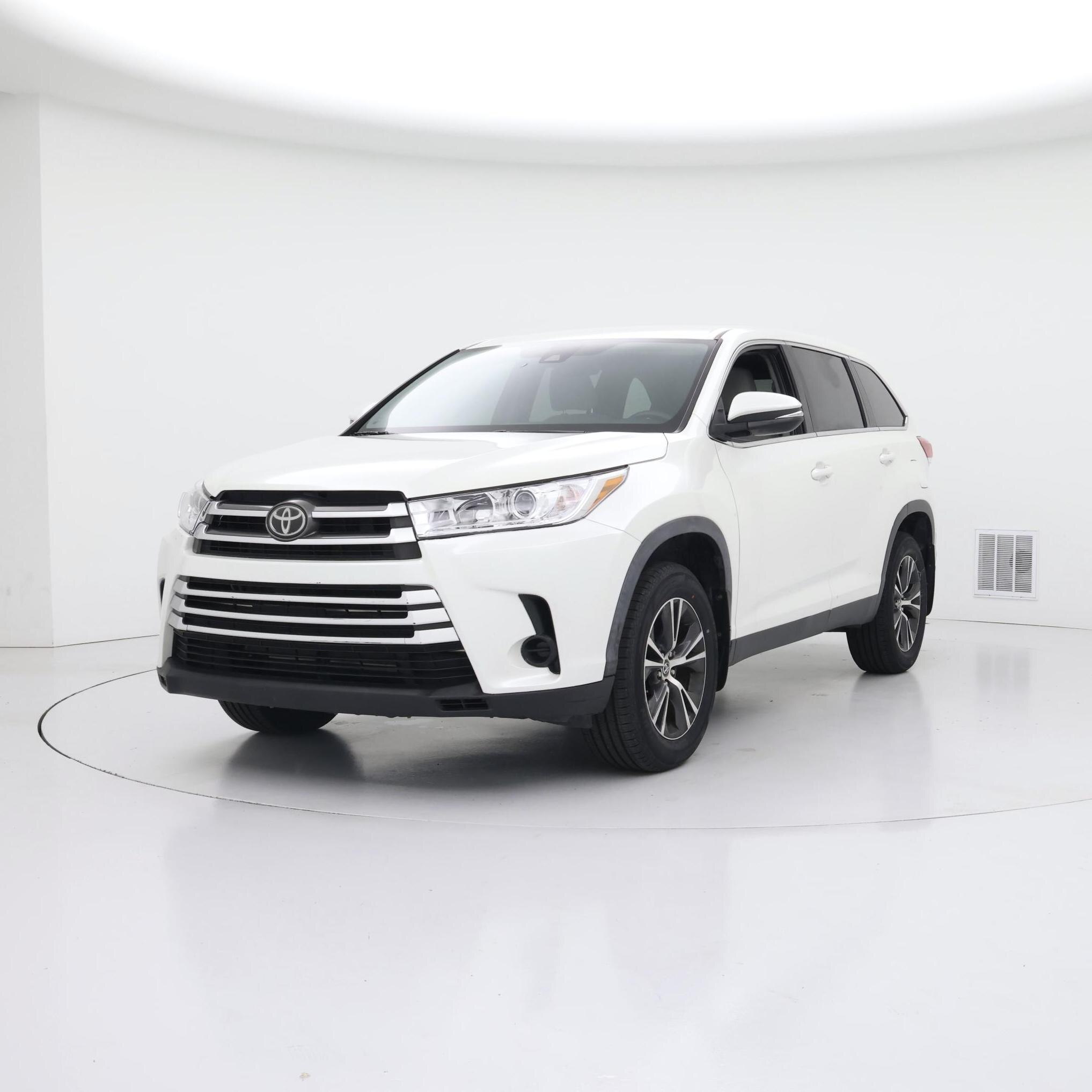 Thumbnail: 2019 Toyota Highlander - 4