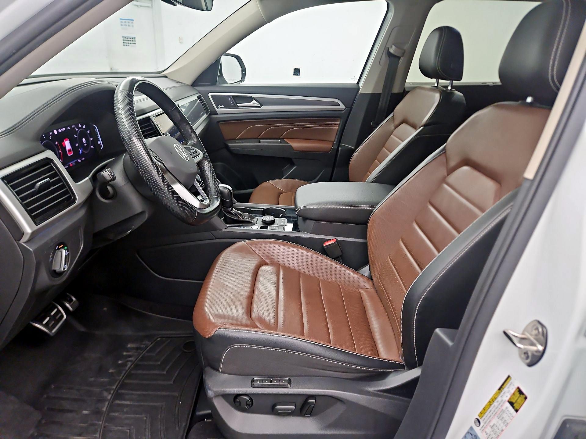 Thumbnail: 2022 Volkswagen Atlas - 11