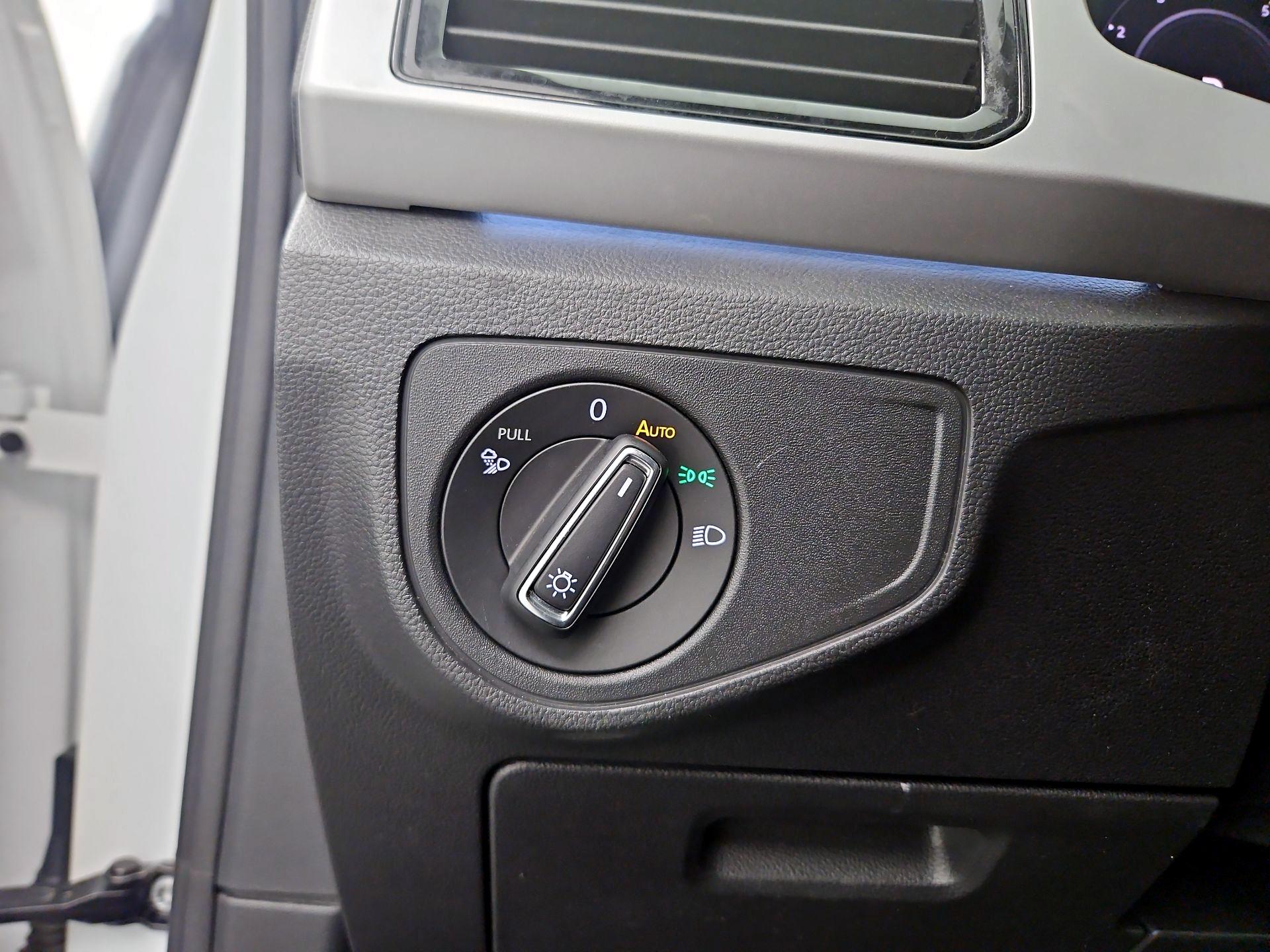 Thumbnail: 2022 Volkswagen Atlas - 13