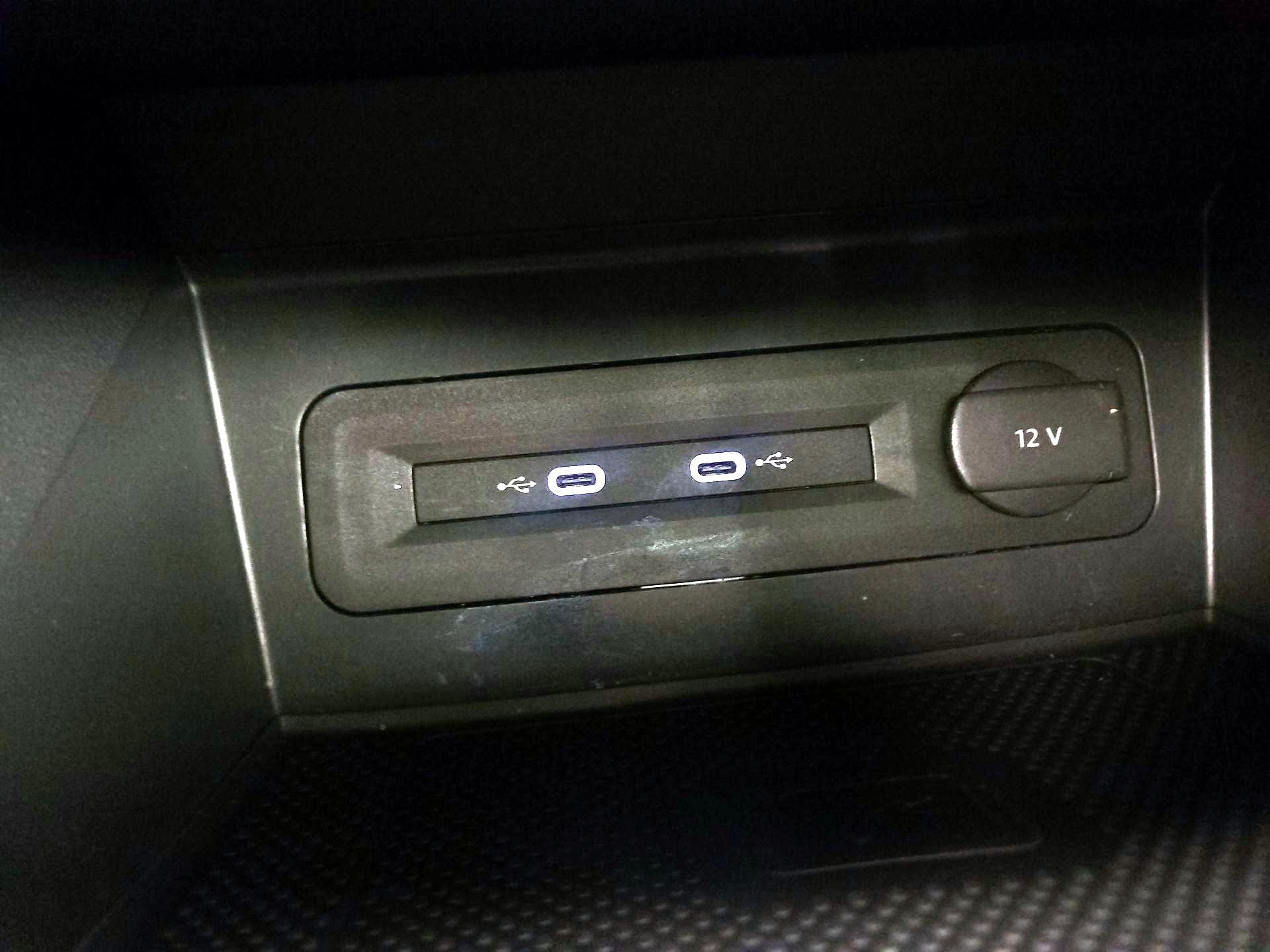 Thumbnail: 2022 Volkswagen Atlas - 17