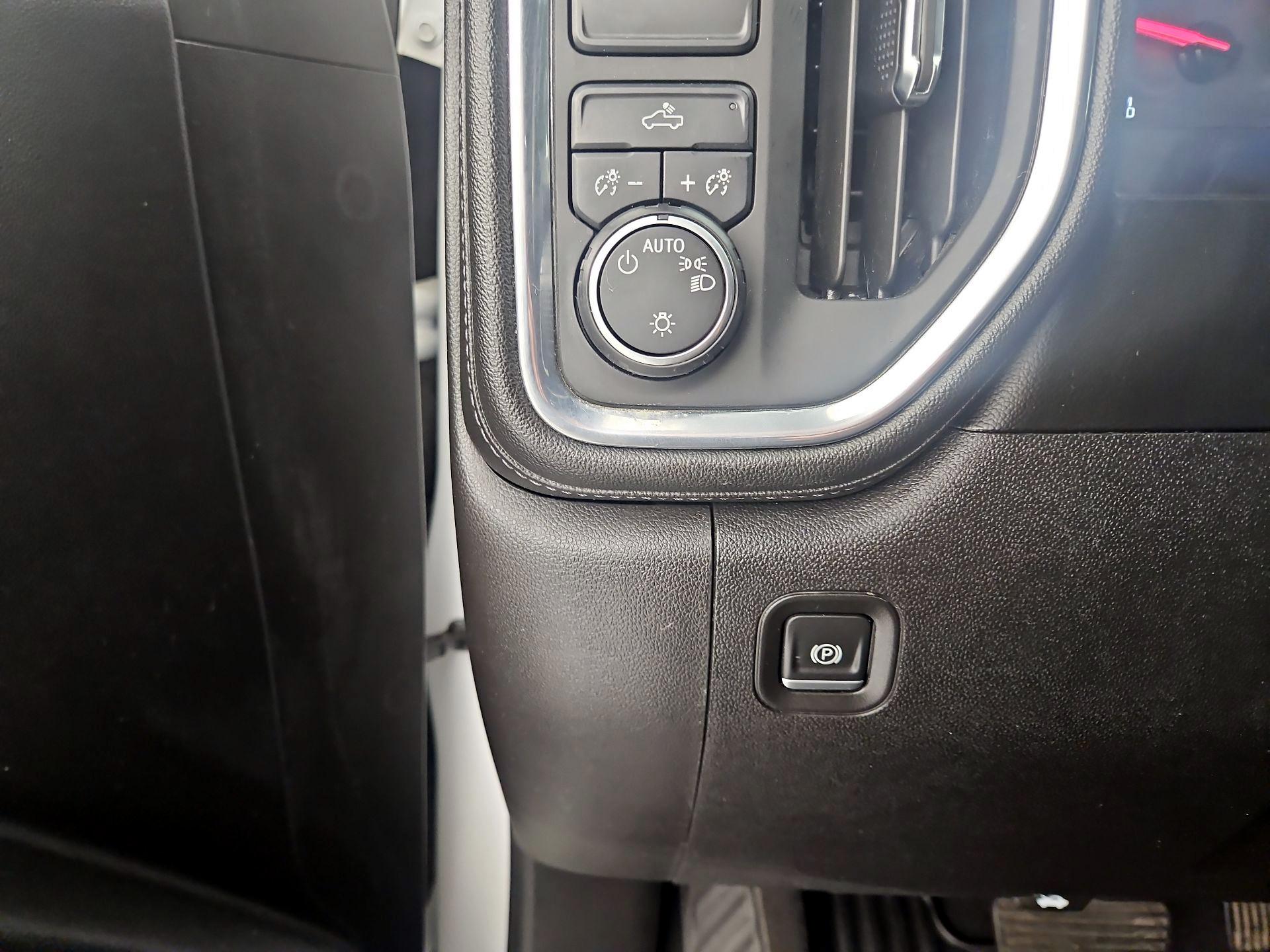 Thumbnail: 2021 Chevrolet Silverado 1500 - 13