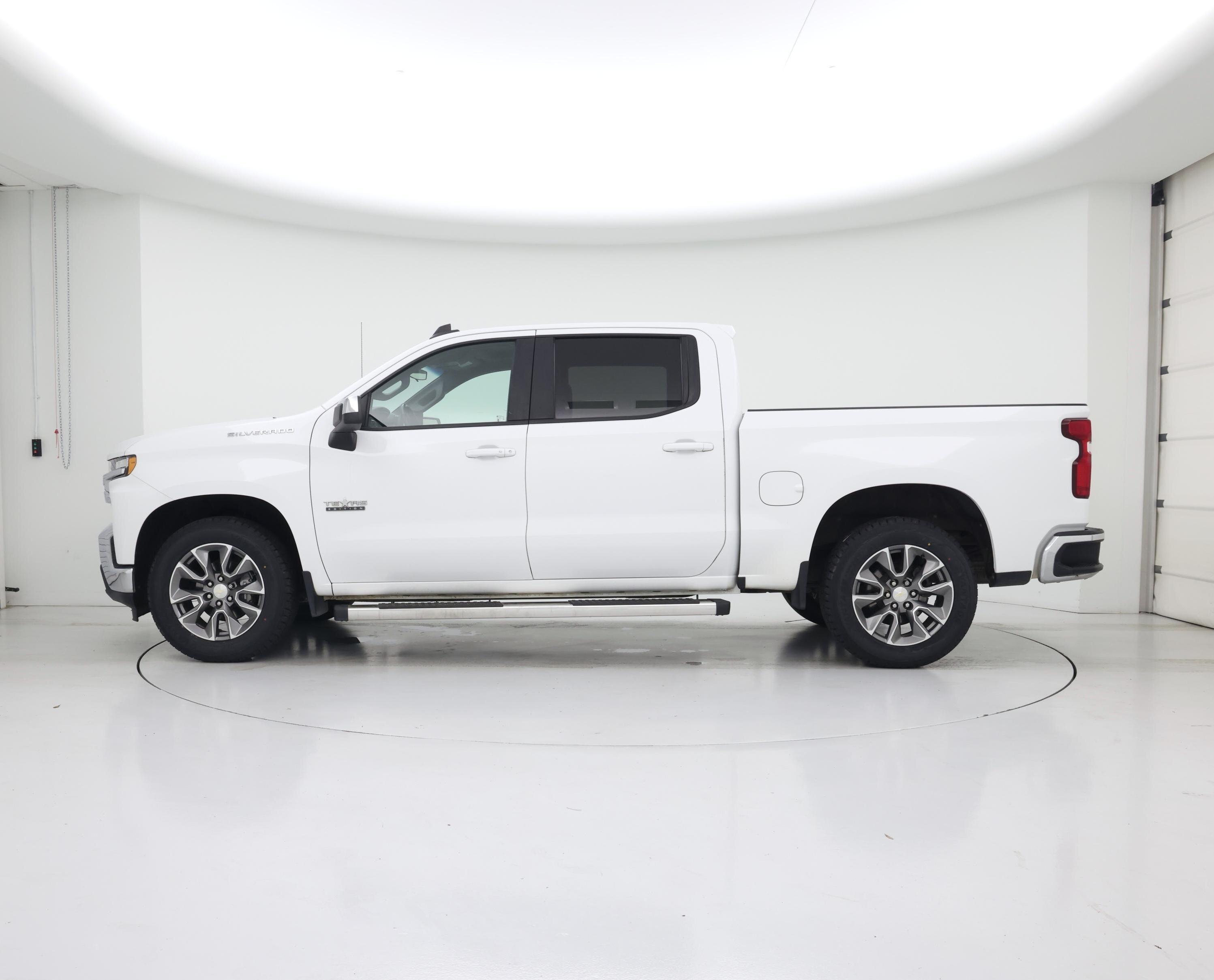 Thumbnail: 2021 Chevrolet Silverado 1500 - 3