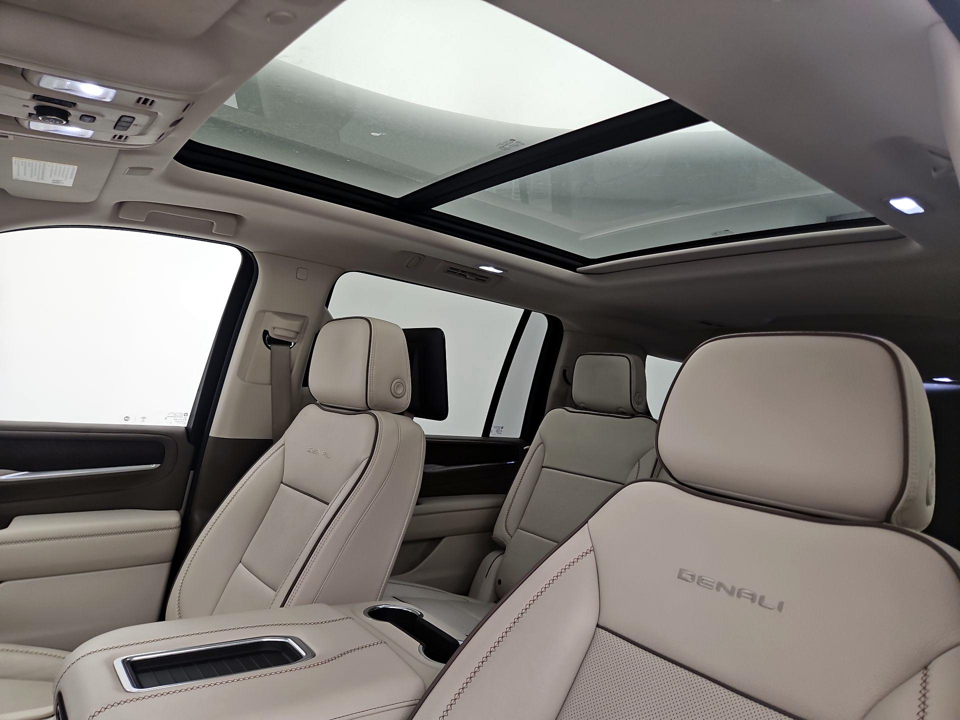 Thumbnail: 2021 GMC Yukon XL - 20