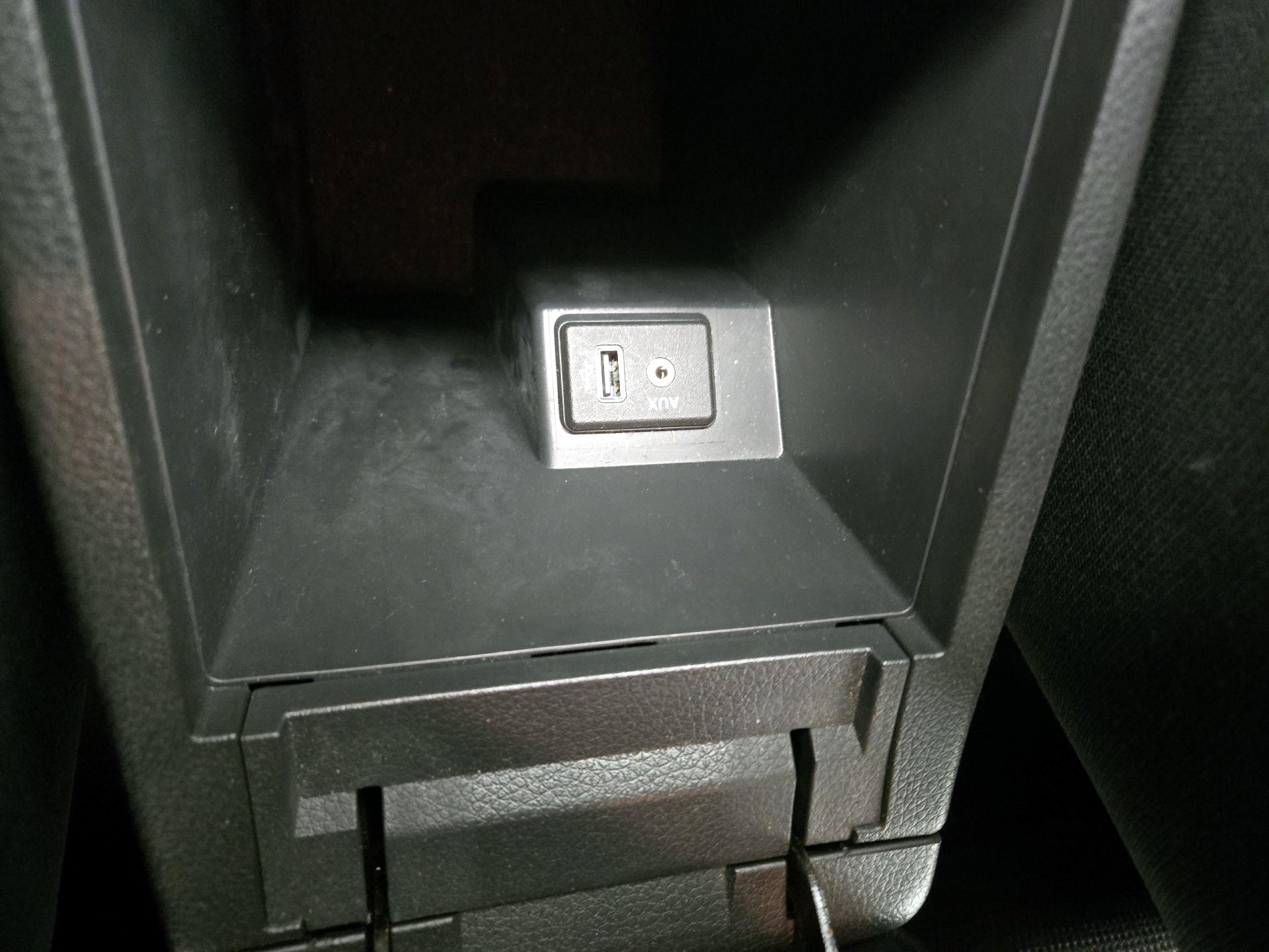 Thumbnail: 2019 Nissan Sentra - 18