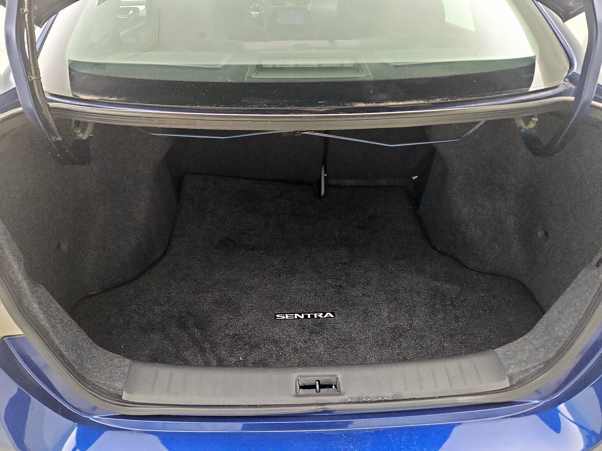 Thumbnail: 2019 Nissan Sentra - 20