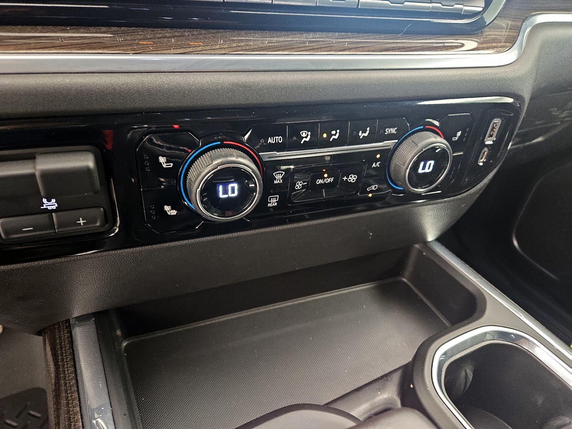 Thumbnail: 2022 Chevrolet Silverado 1500 - 16