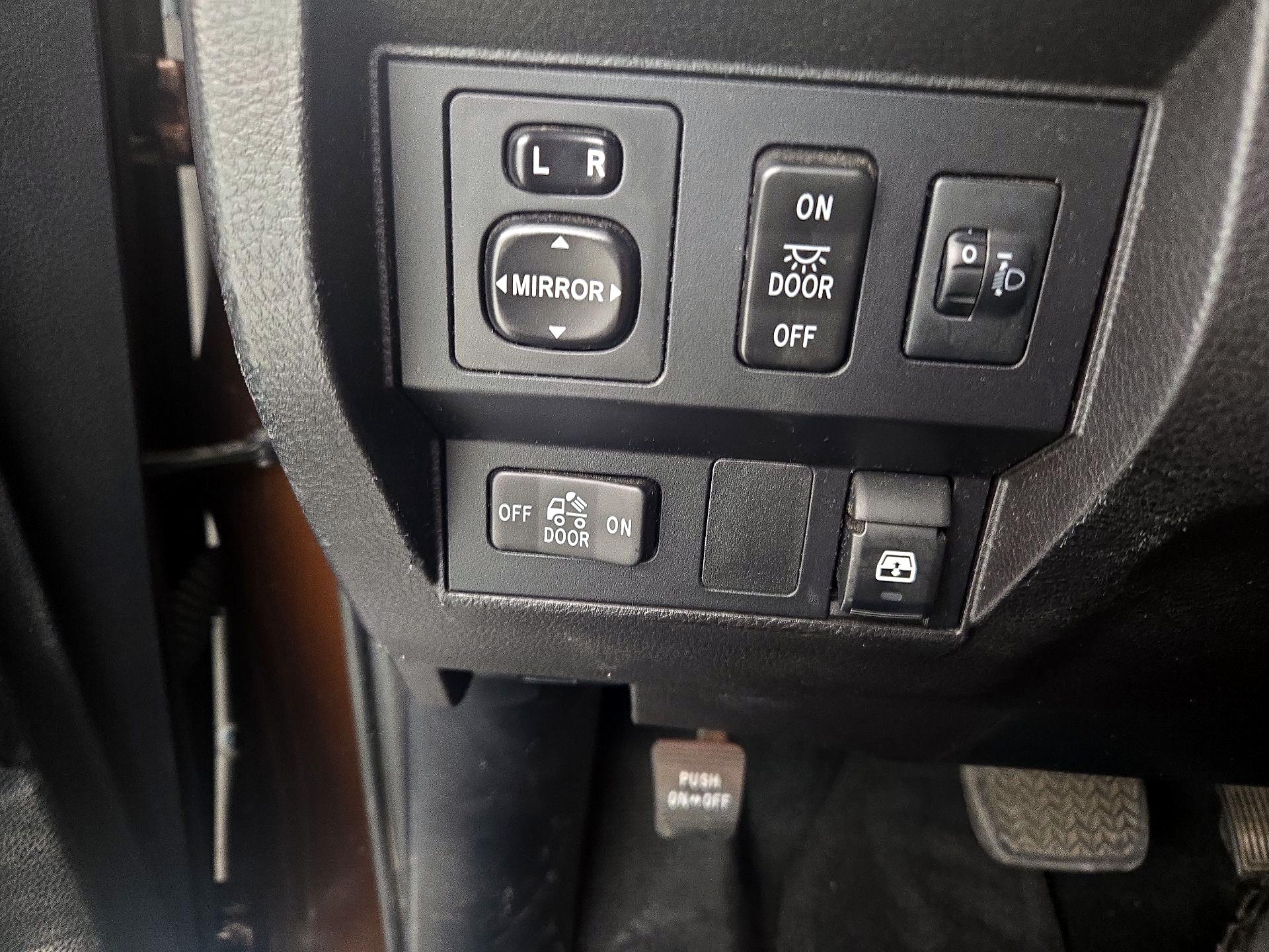 Thumbnail: 2016 Toyota Tundra - 13