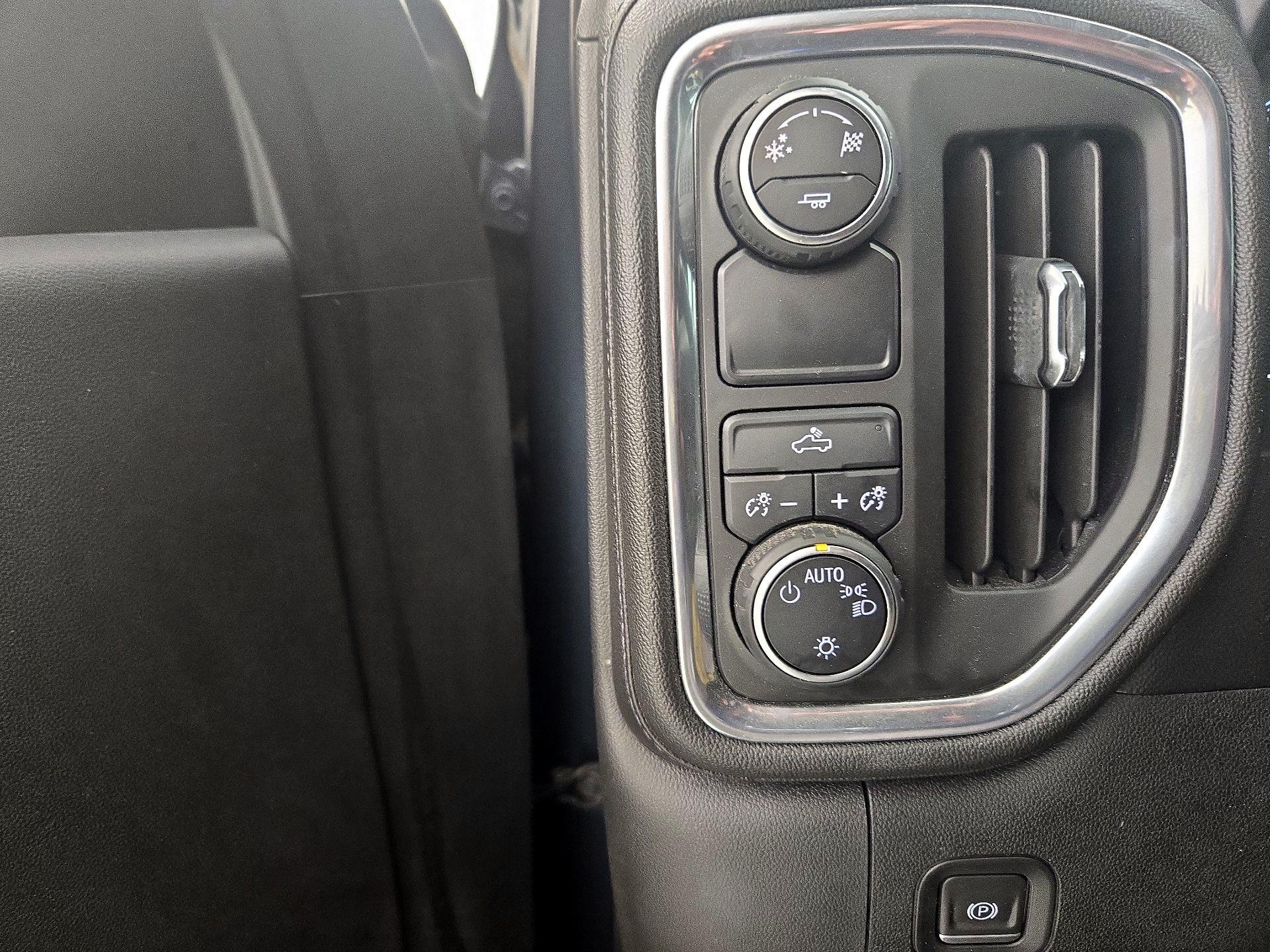 Thumbnail: 2019 Chevrolet Silverado 1500 - 13