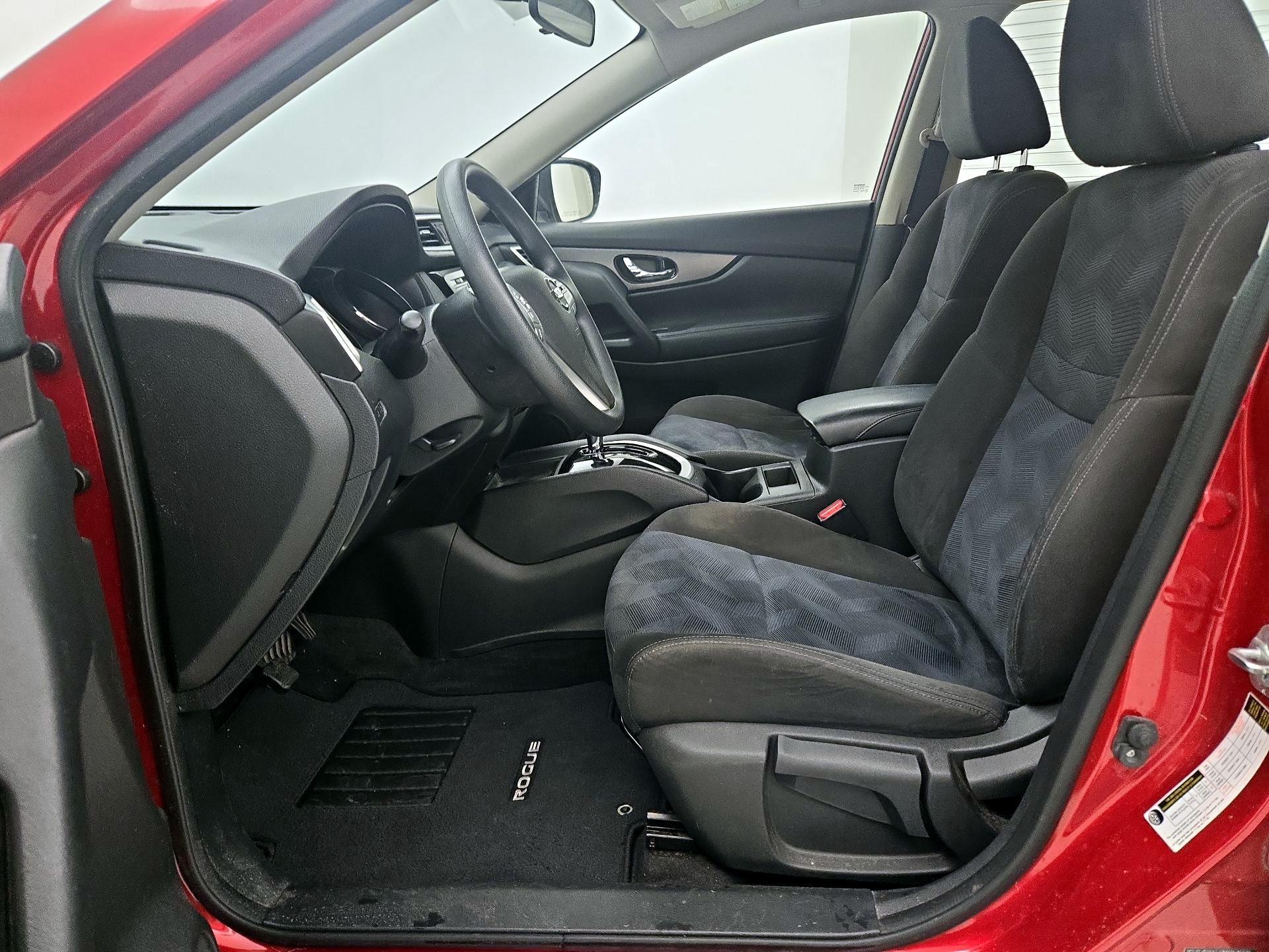 Thumbnail: 2015 Nissan Rogue - 11