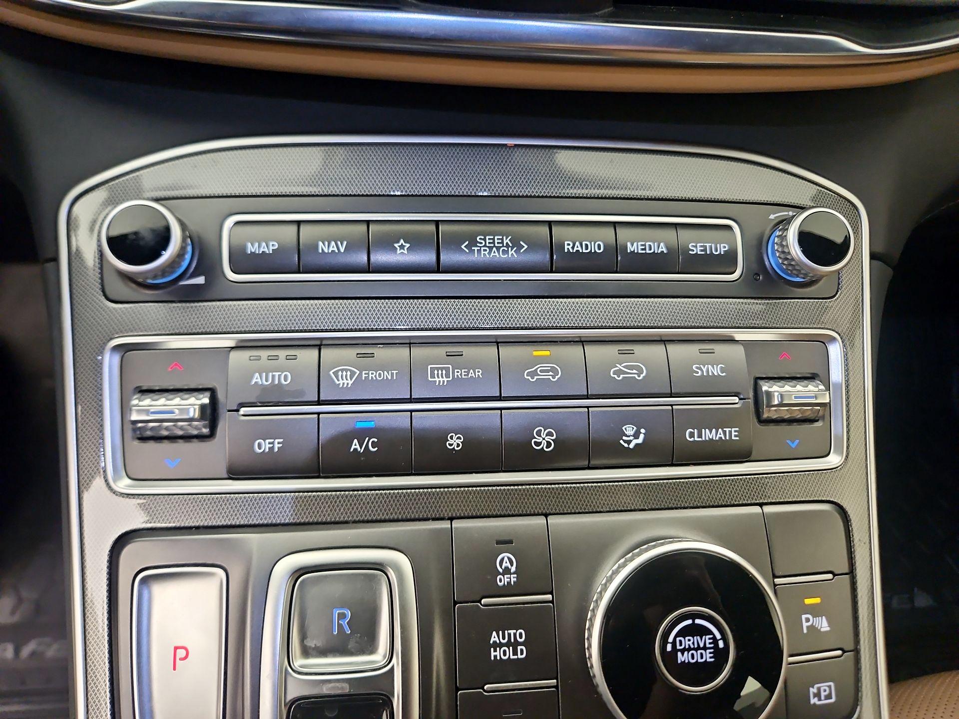 Thumbnail: 2023 Hyundai Santa Fe - 16