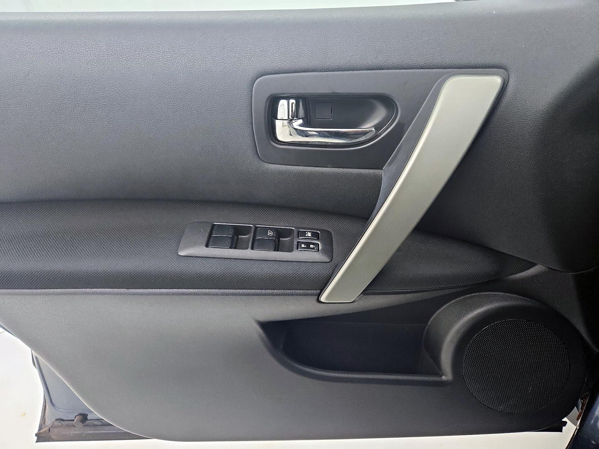 Thumbnail: 2014 Nissan Rogue - 12