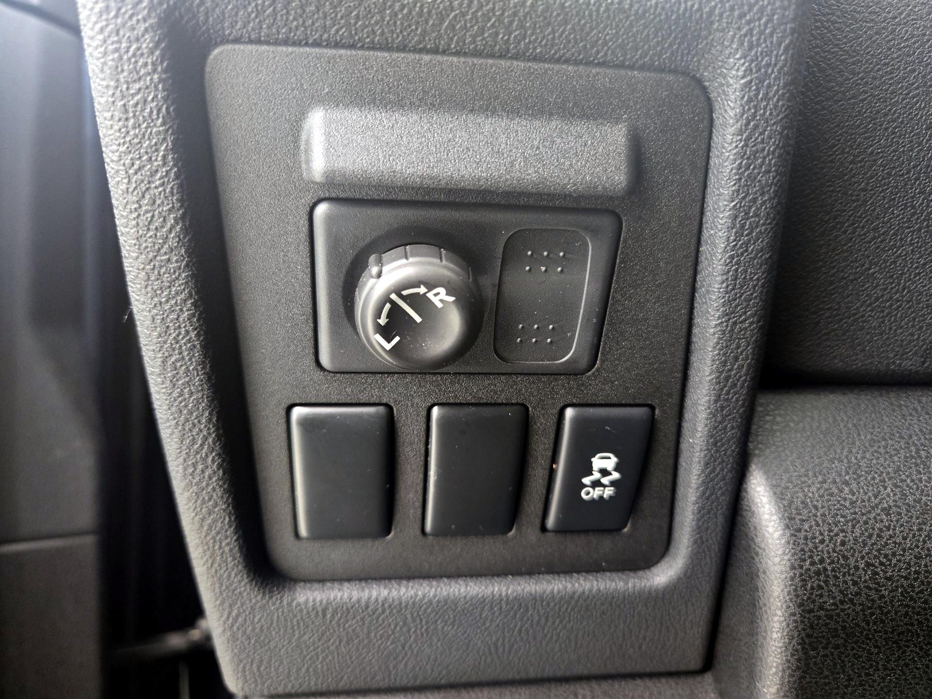 Thumbnail: 2014 Nissan Rogue - 13