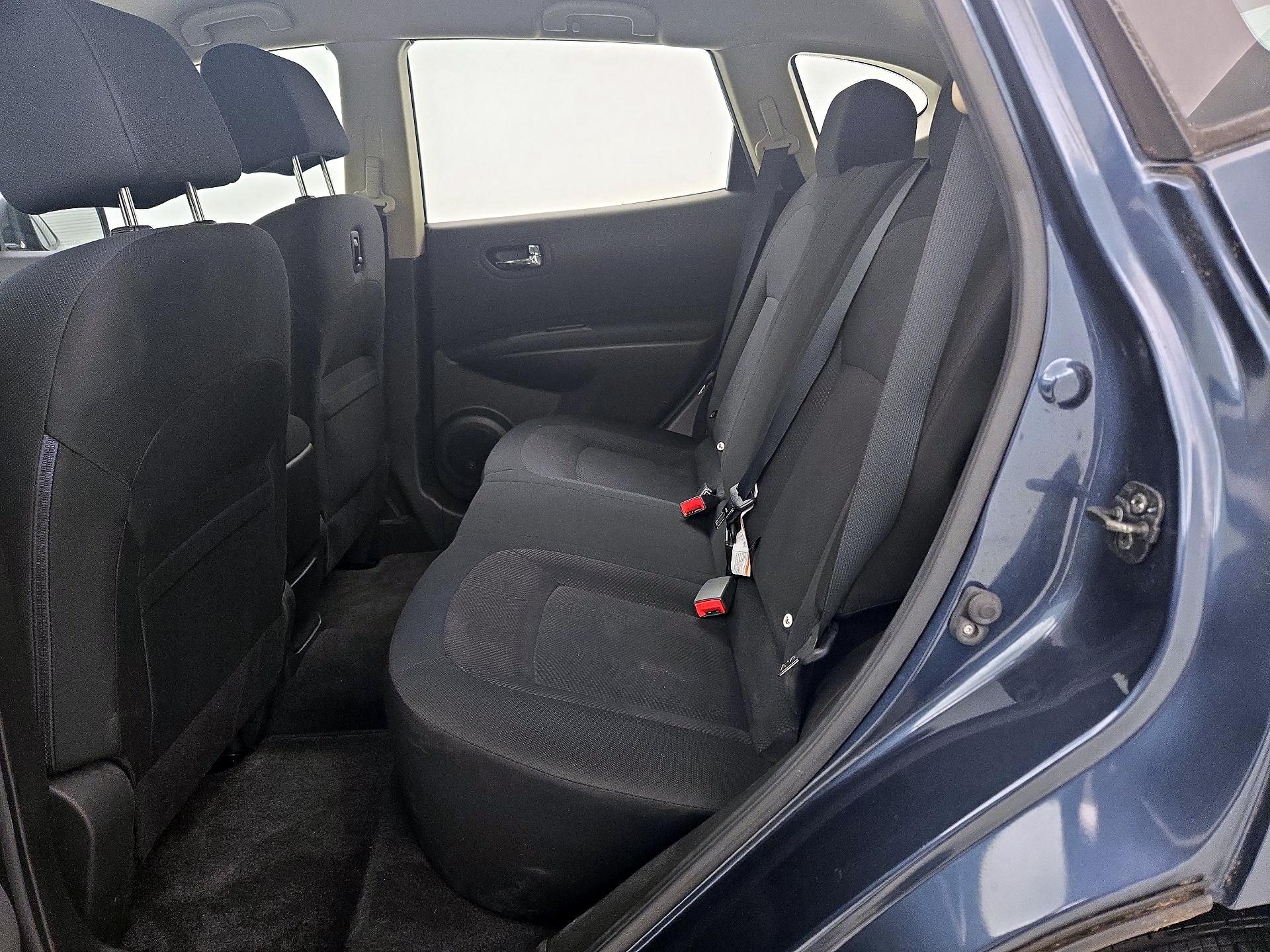 Thumbnail: 2014 Nissan Rogue - 18
