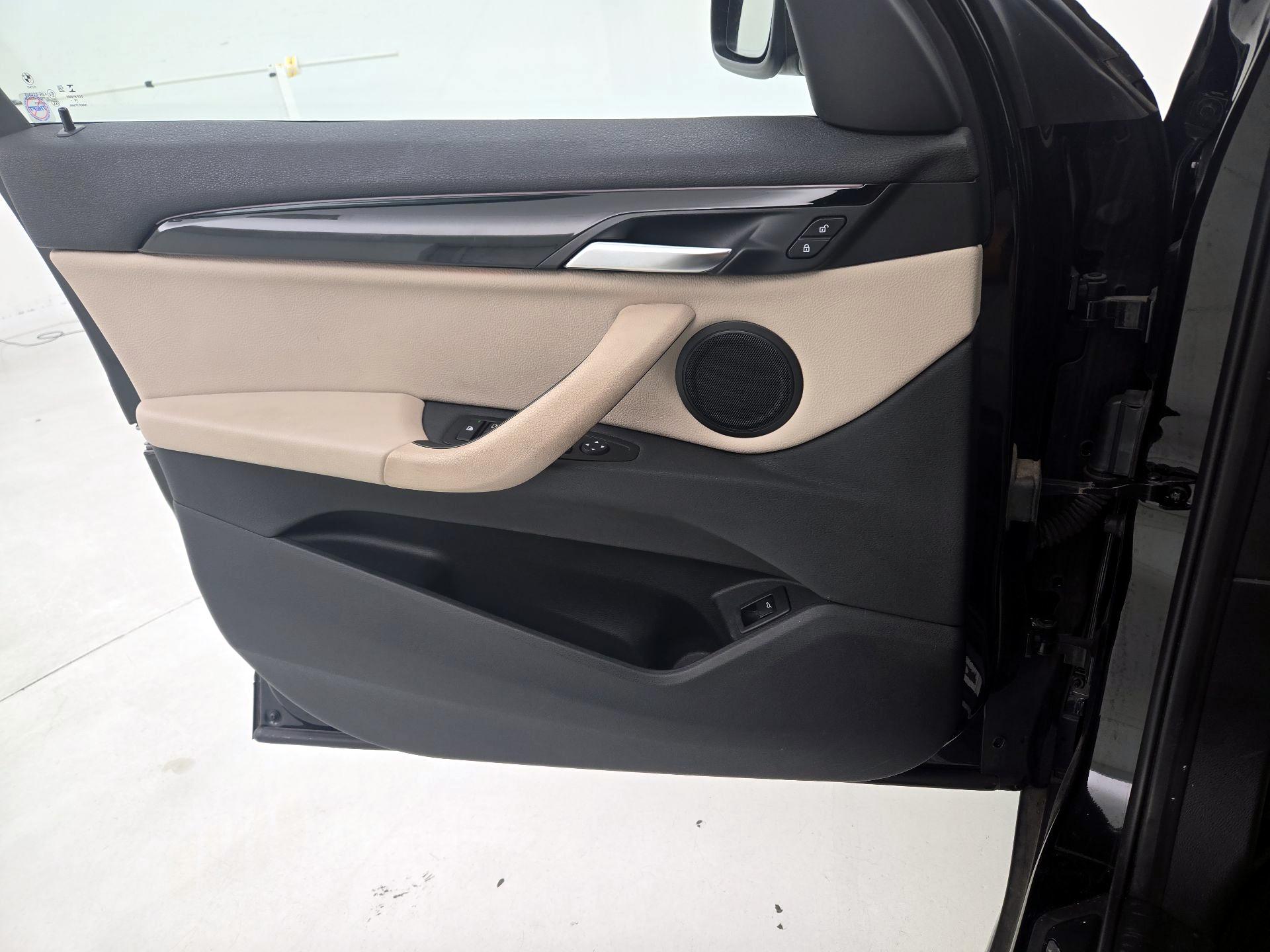 Thumbnail: 2019 BMW X1 - 12