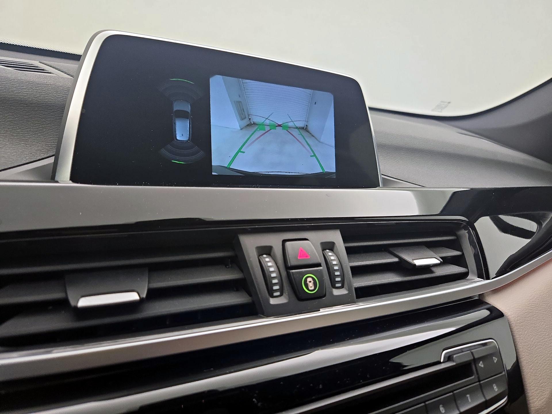 Thumbnail: 2019 BMW X1 - 14