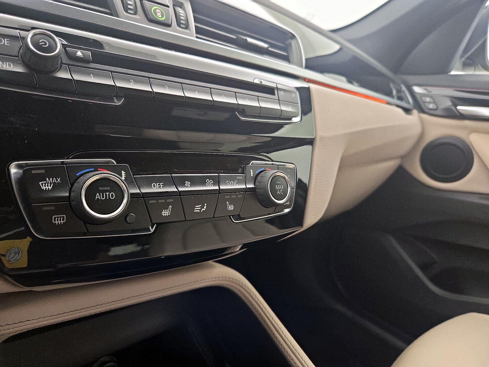 Thumbnail: 2019 BMW X1 - 16
