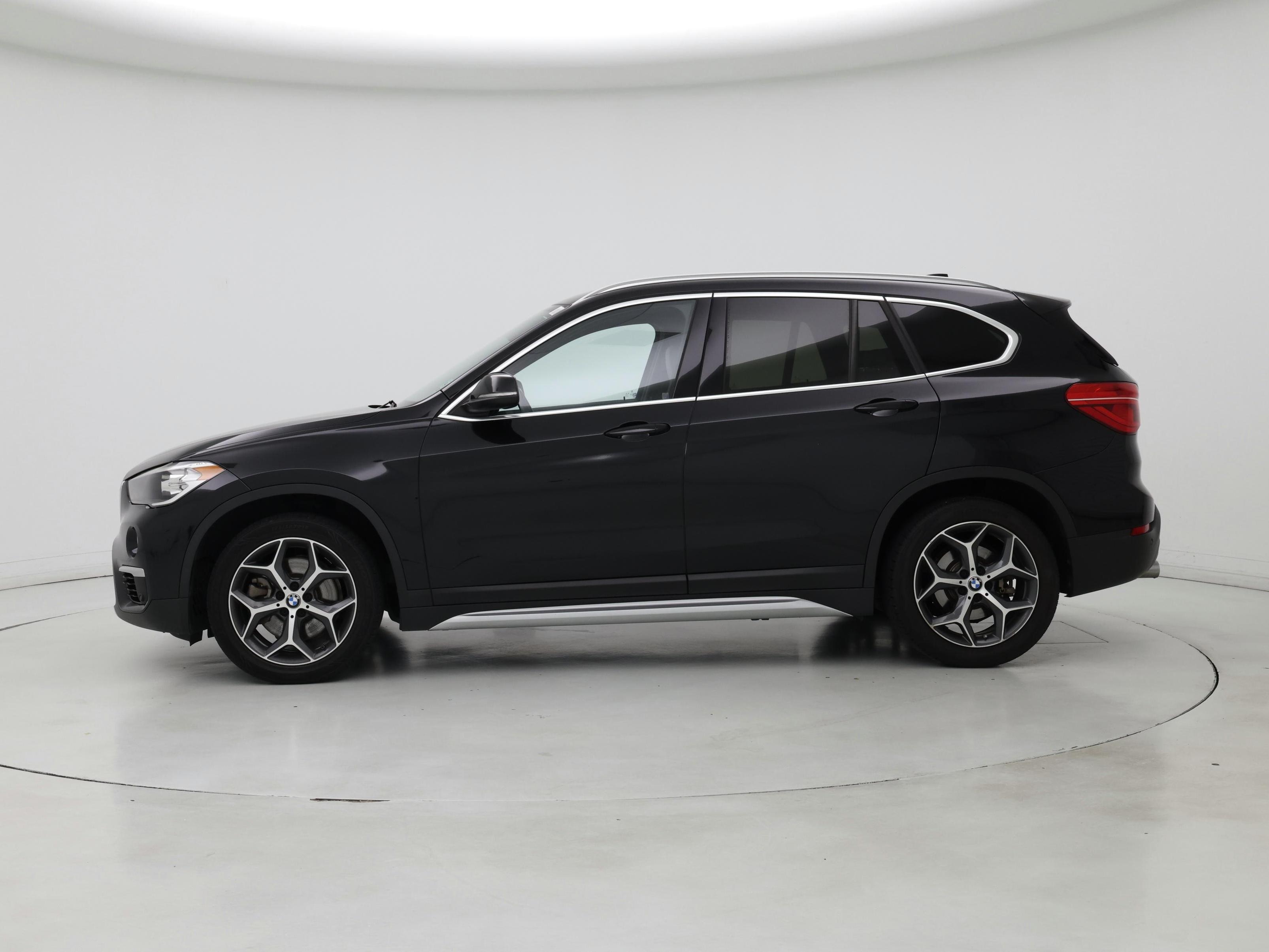 Thumbnail: 2019 BMW X1 - 3