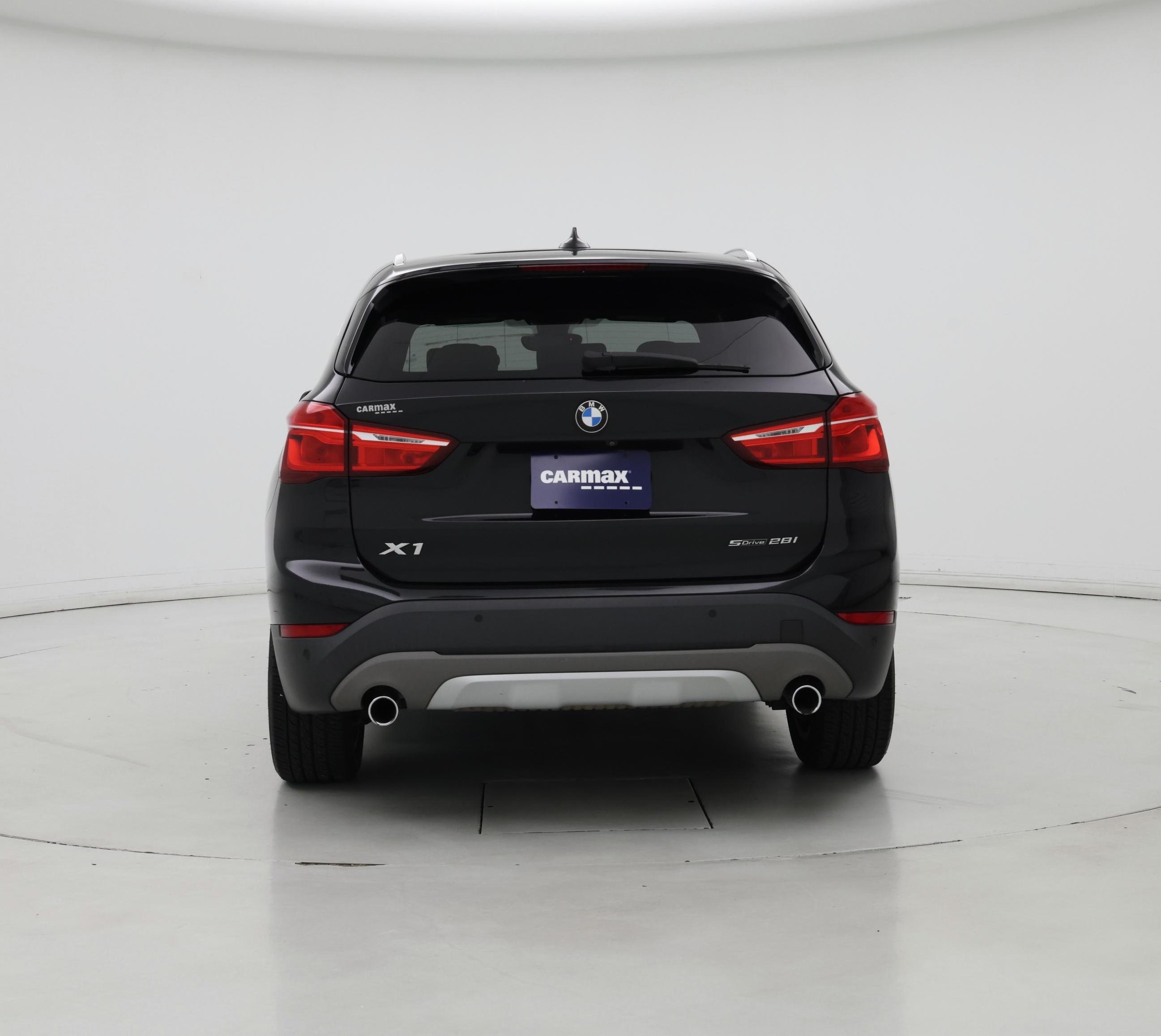 Thumbnail: 2019 BMW X1 - 6