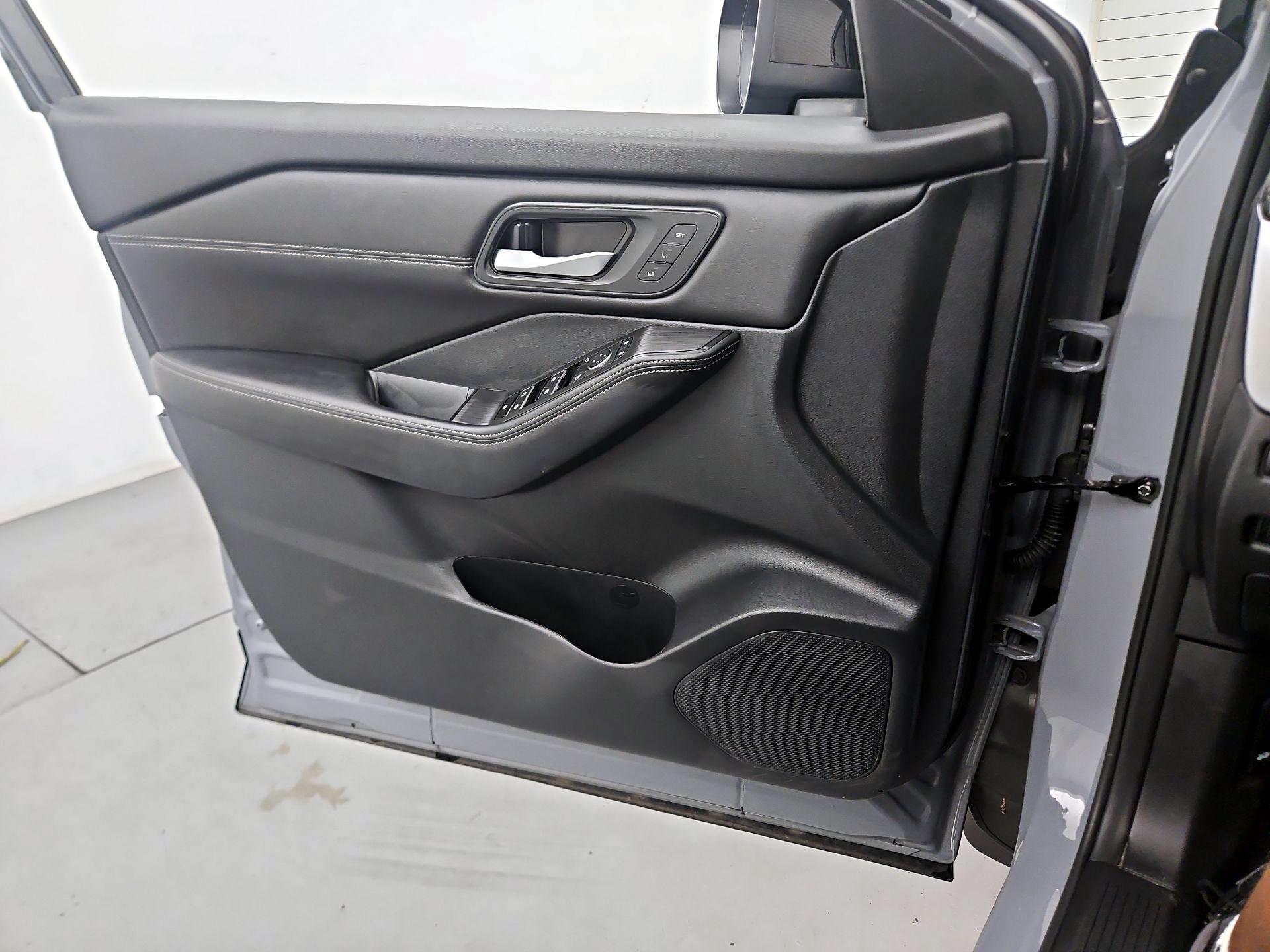 Thumbnail: 2024 Nissan Rogue - 12