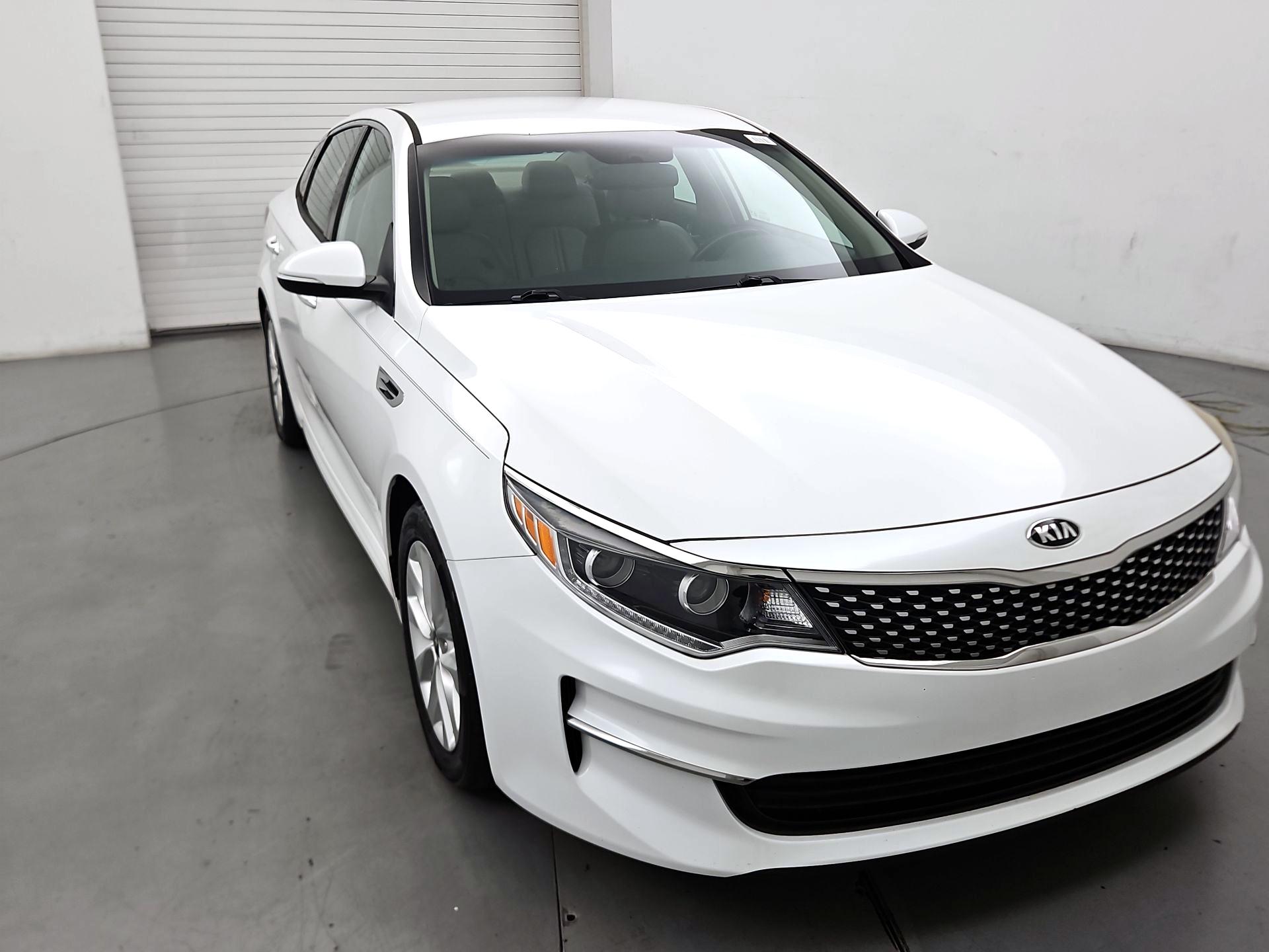 Thumbnail: 2016 Kia Optima - 1
