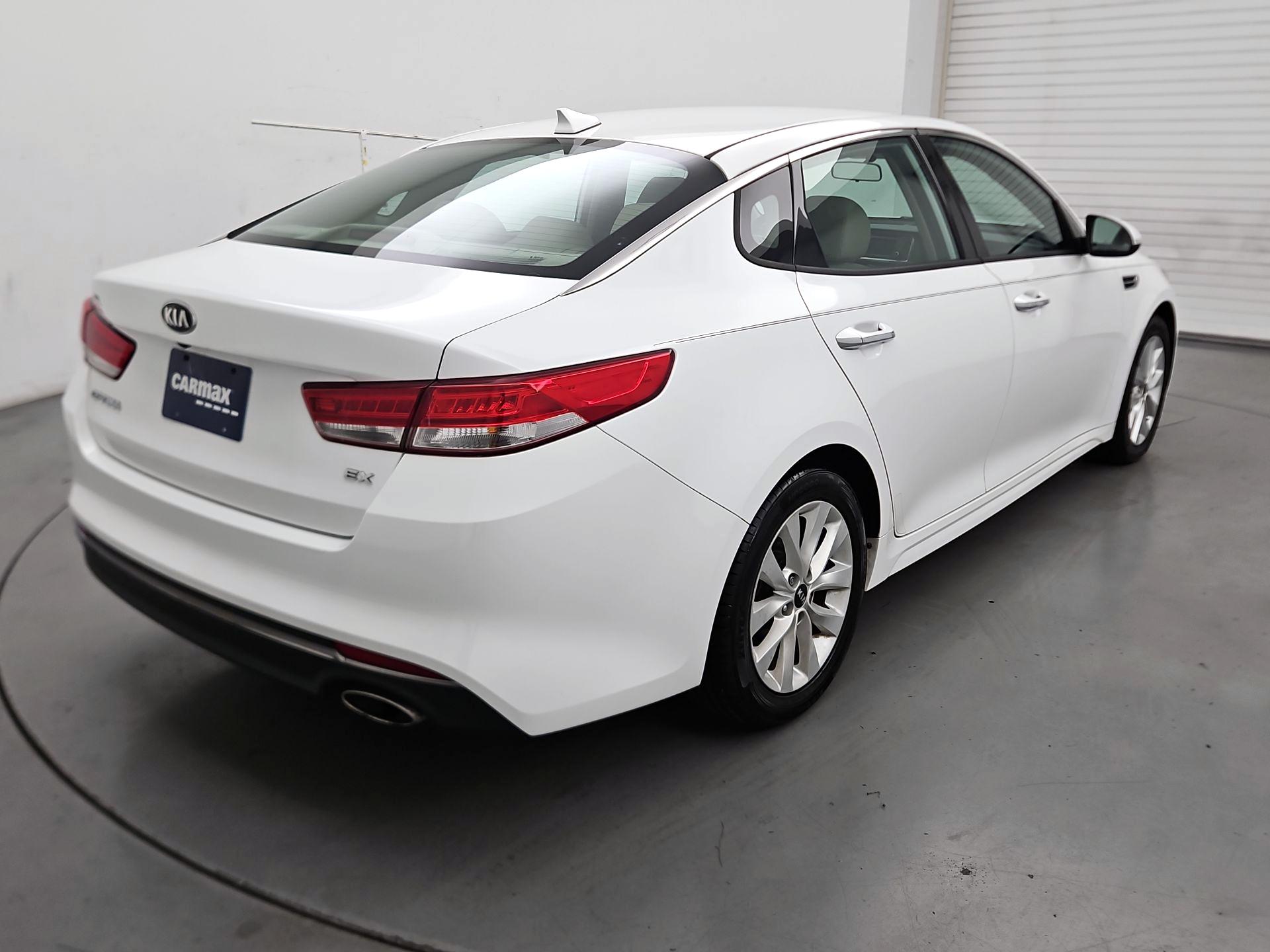 Thumbnail: 2016 Kia Optima - 5