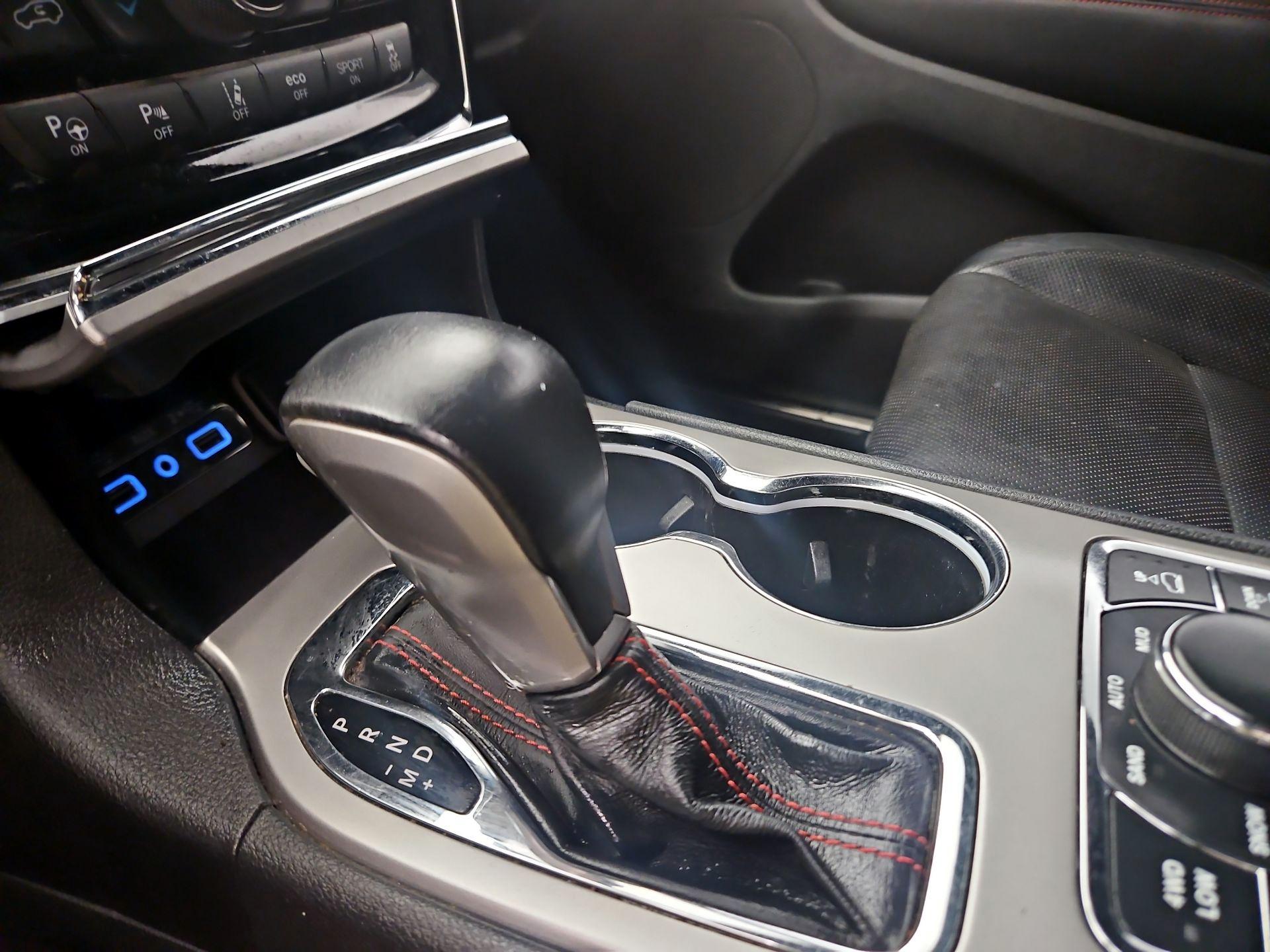 Thumbnail: 2019 Jeep Grand Cherokee - 17