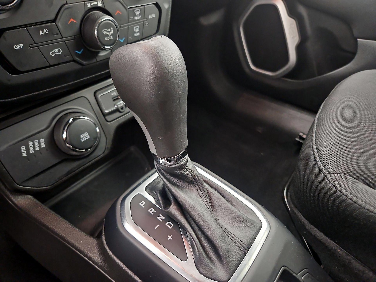 2021 Jeep Renegade Freedom Edition - Photo 18