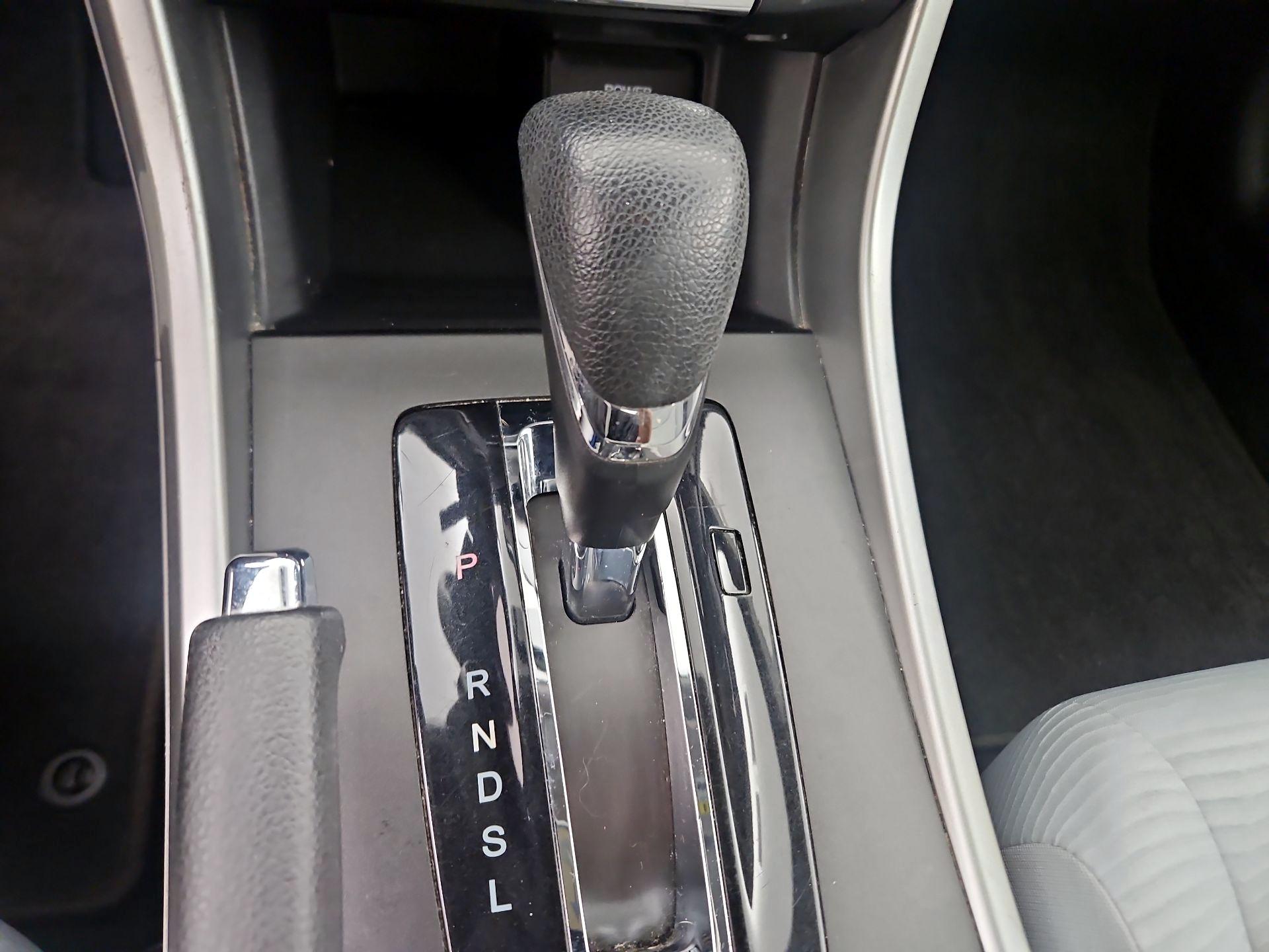 Thumbnail: 2015 Honda Accord - 17