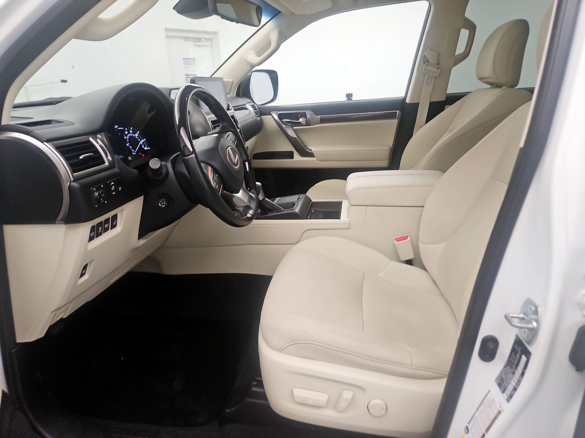 Thumbnail: 2022 Lexus GX - 9