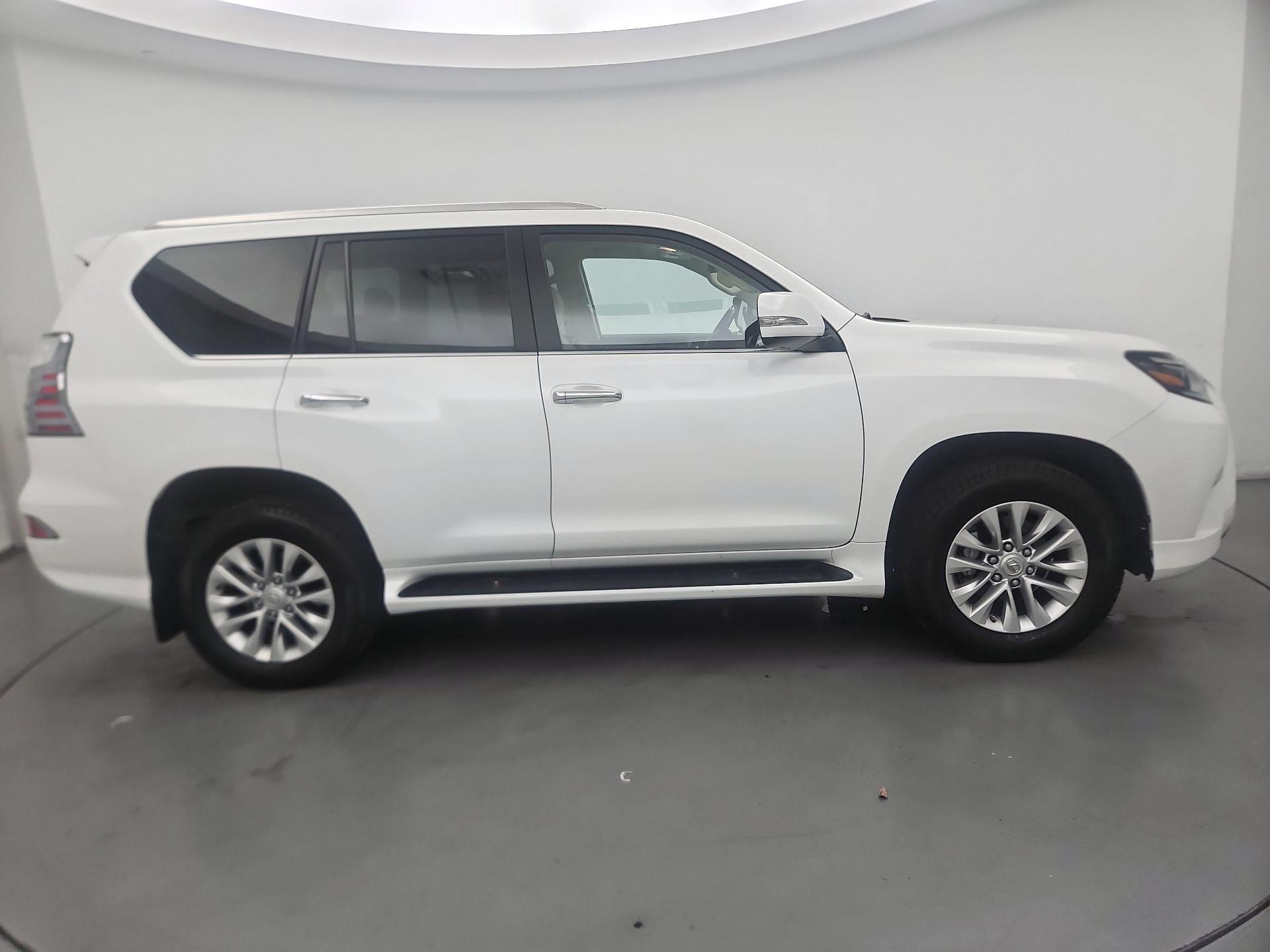 Thumbnail: 2022 Lexus GX - 4