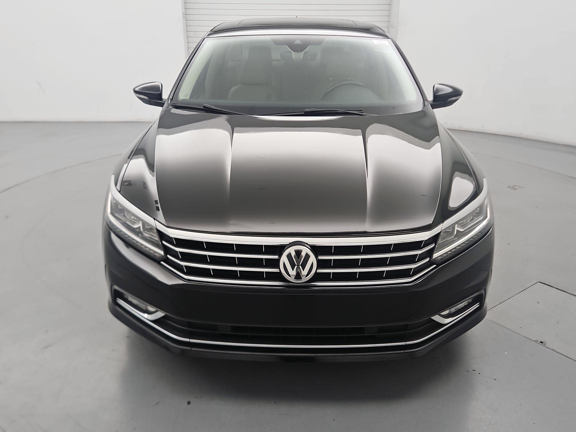 Thumbnail: 2017 Volkswagen Passat - 2