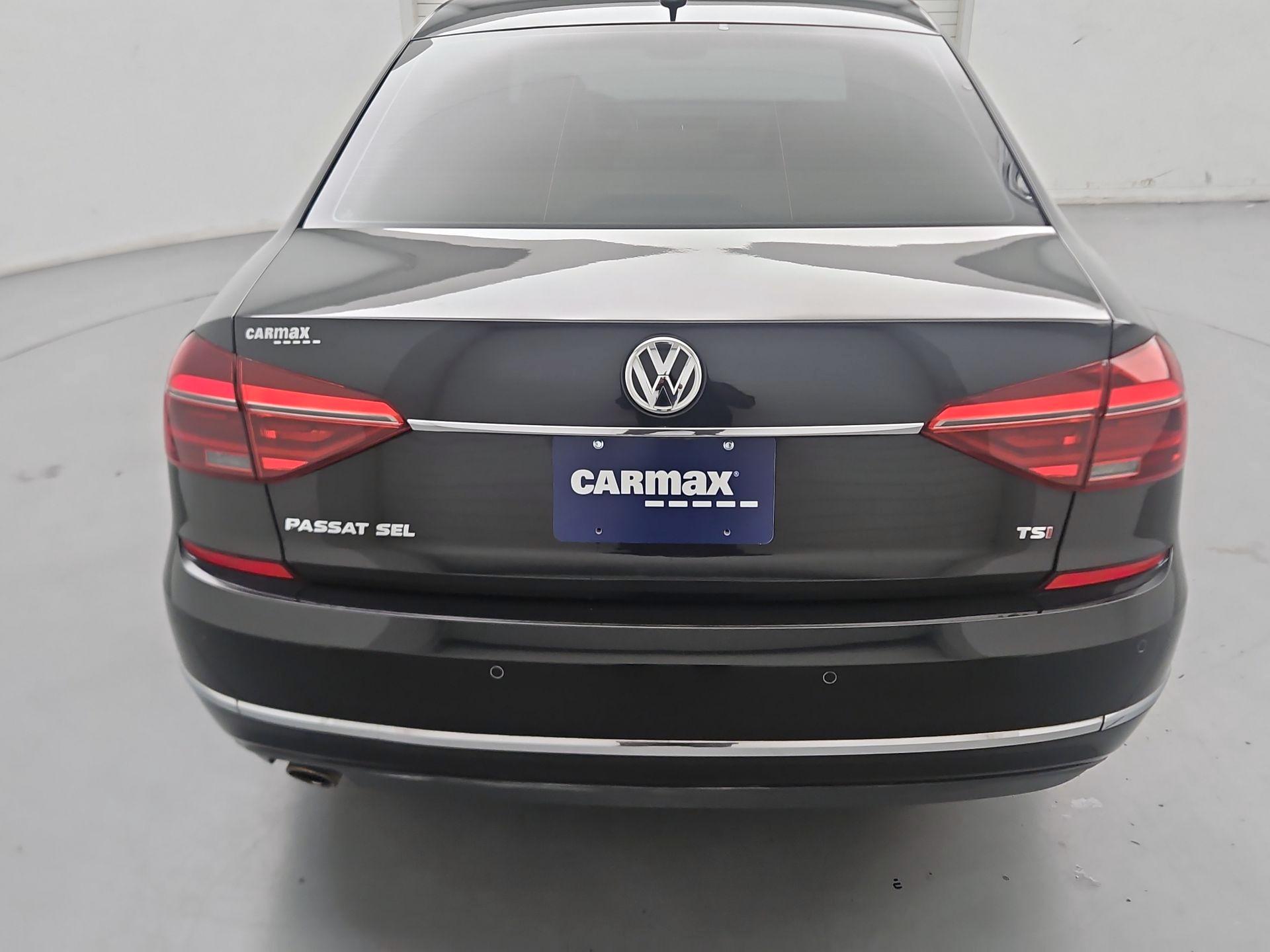 Thumbnail: 2017 Volkswagen Passat - 6