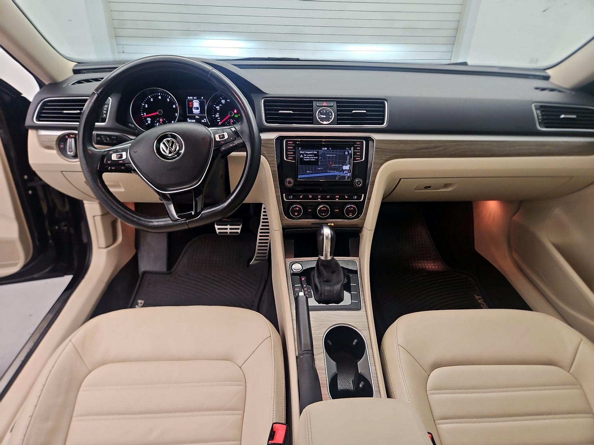 Thumbnail: 2017 Volkswagen Passat - 8