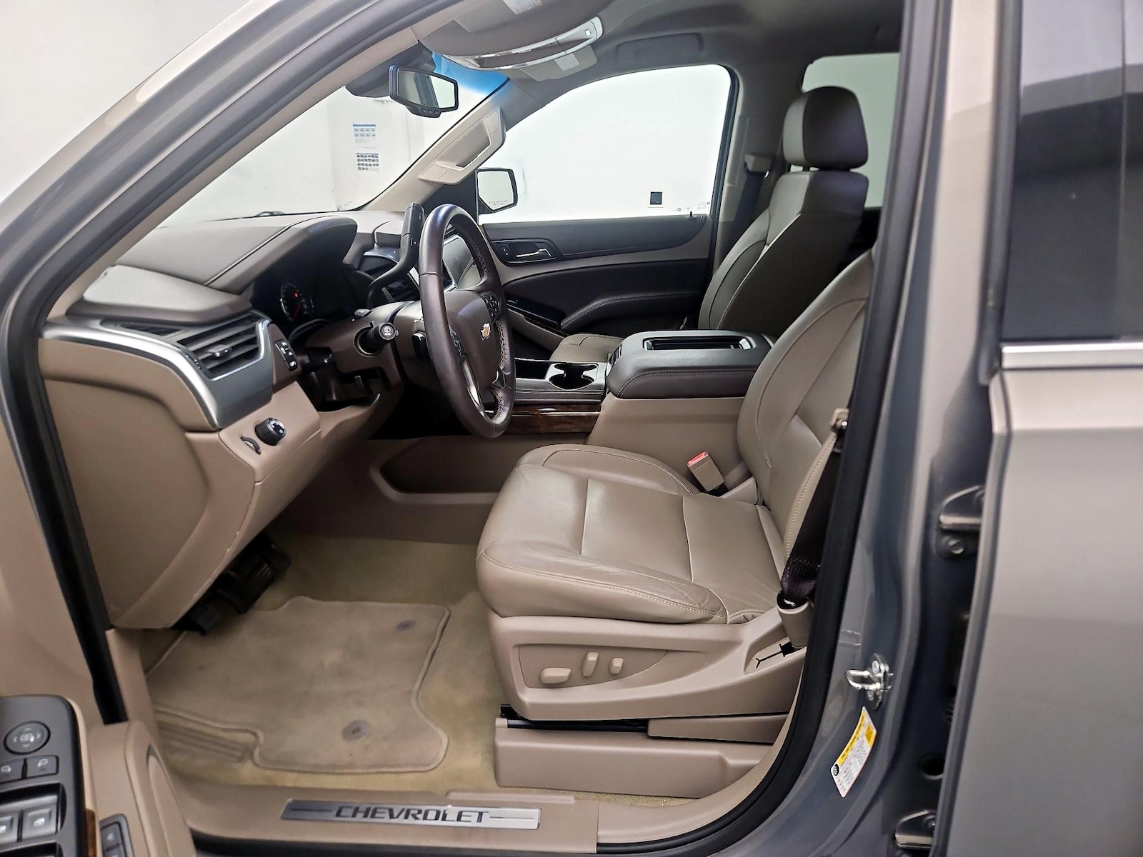 2017 Chevrolet Tahoe LT - Photo 10
