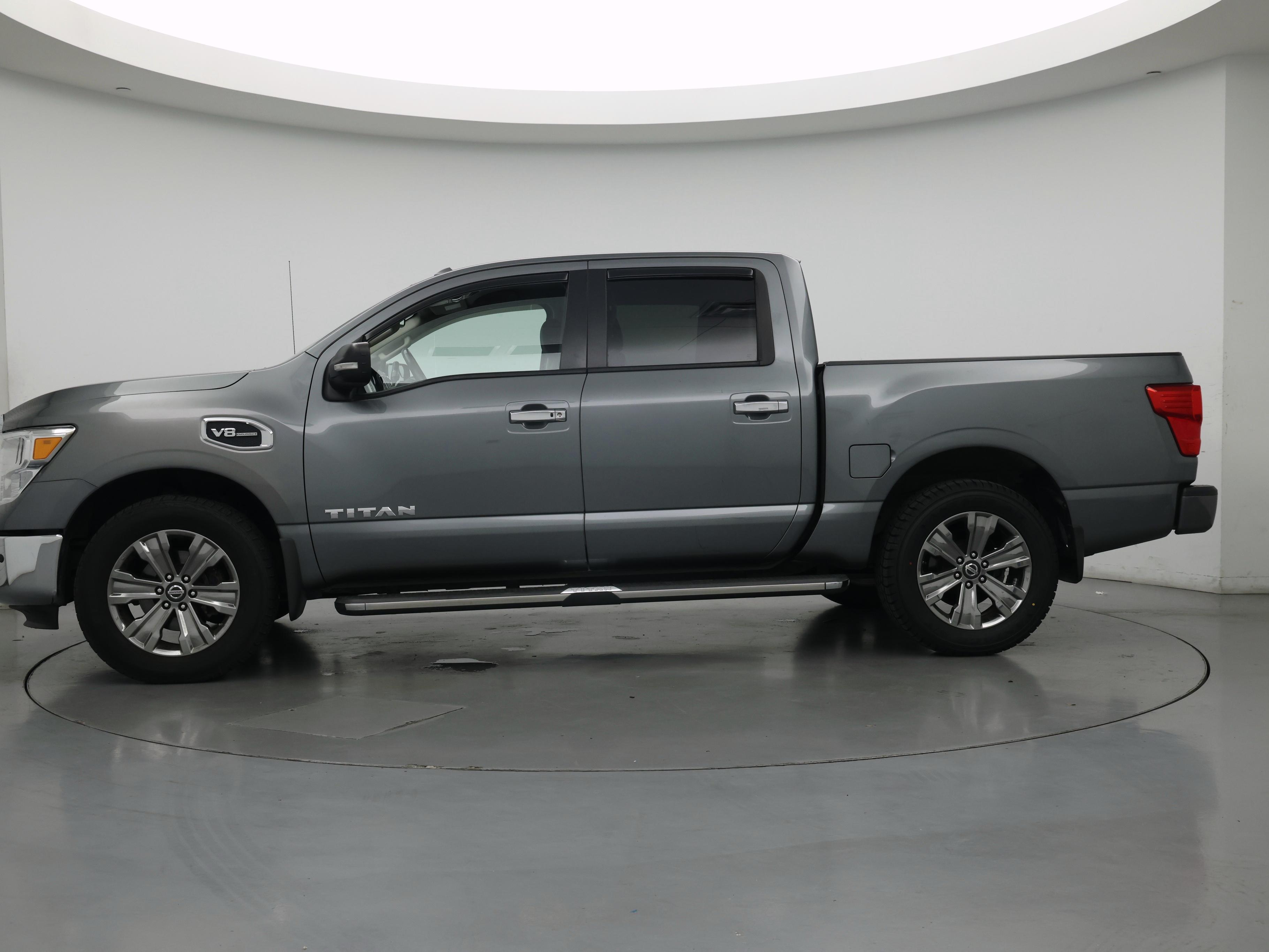 Thumbnail: 2017 Nissan Titan - 3