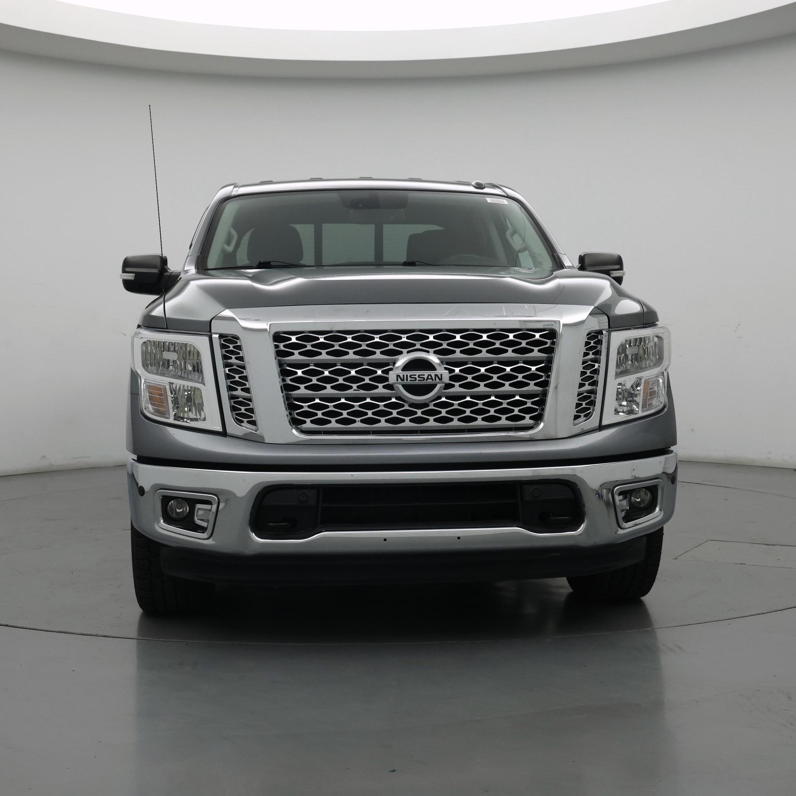 Thumbnail: 2017 Nissan Titan - 5