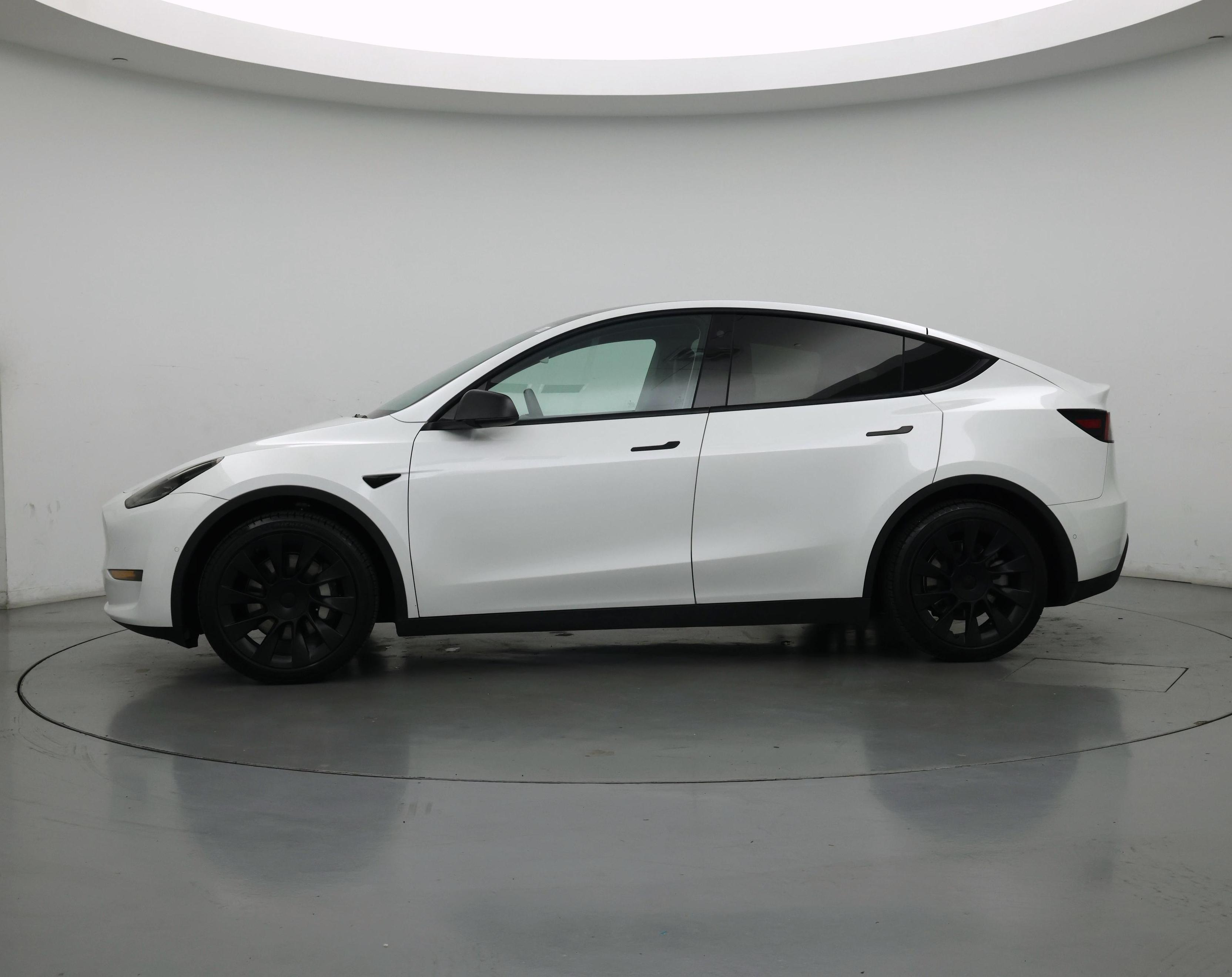Thumbnail: 2022 Tesla Model Y - 3