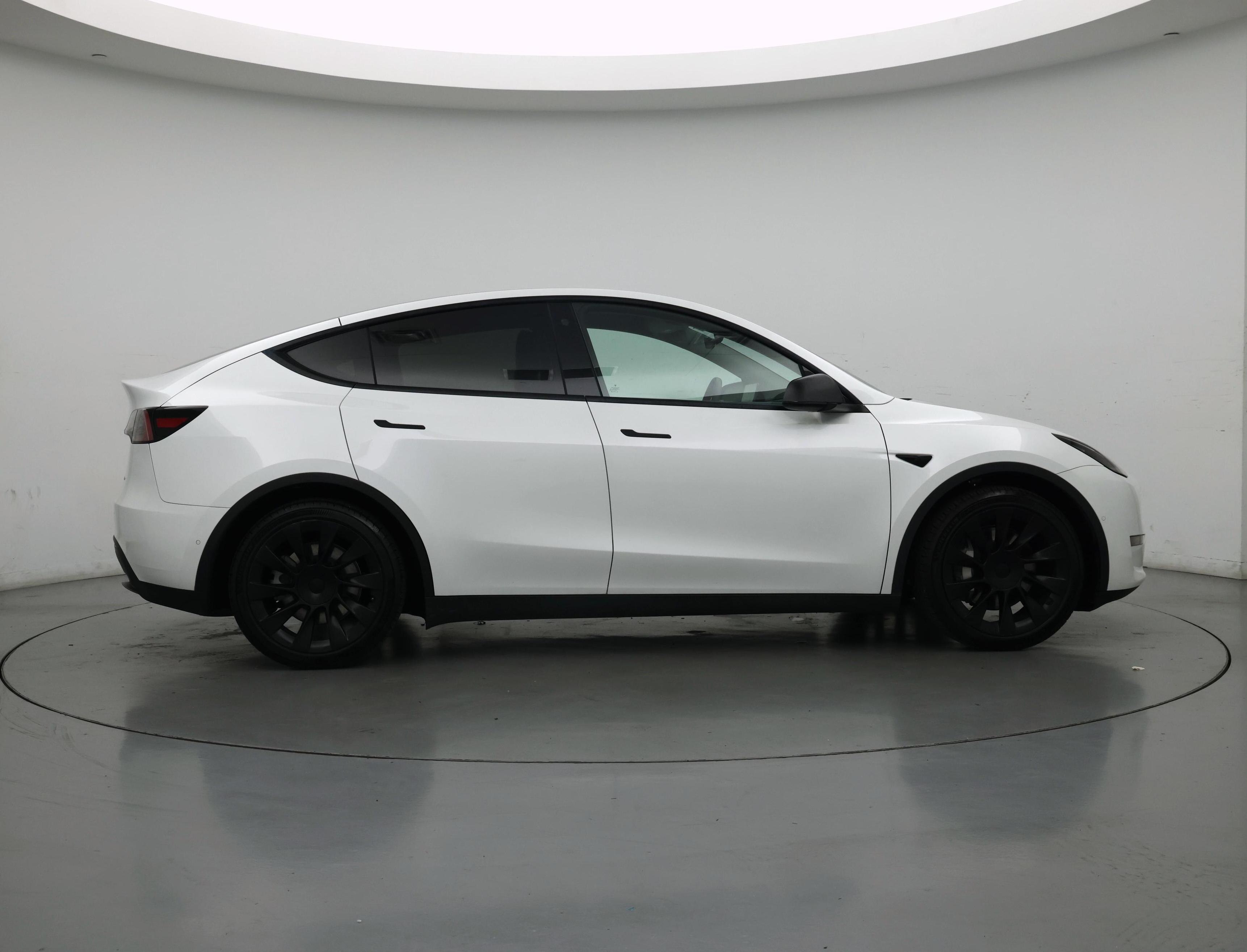Thumbnail: 2022 Tesla Model Y - 7